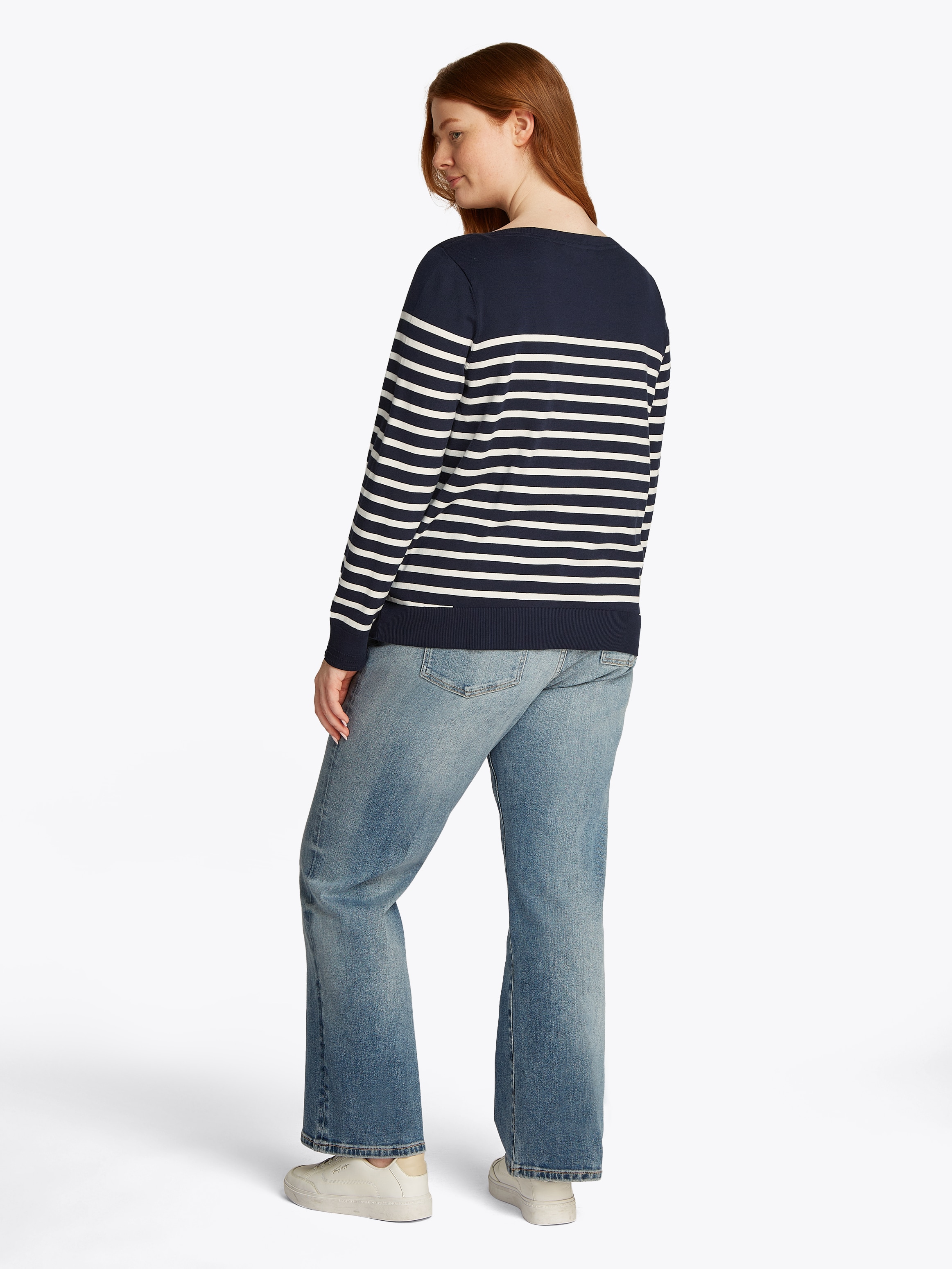 Tommy Hilfiger Curve Strickpullover »CRV CO JERSEY STITCH LS B-NK SWT«, in Großen Größen, Logostickerei