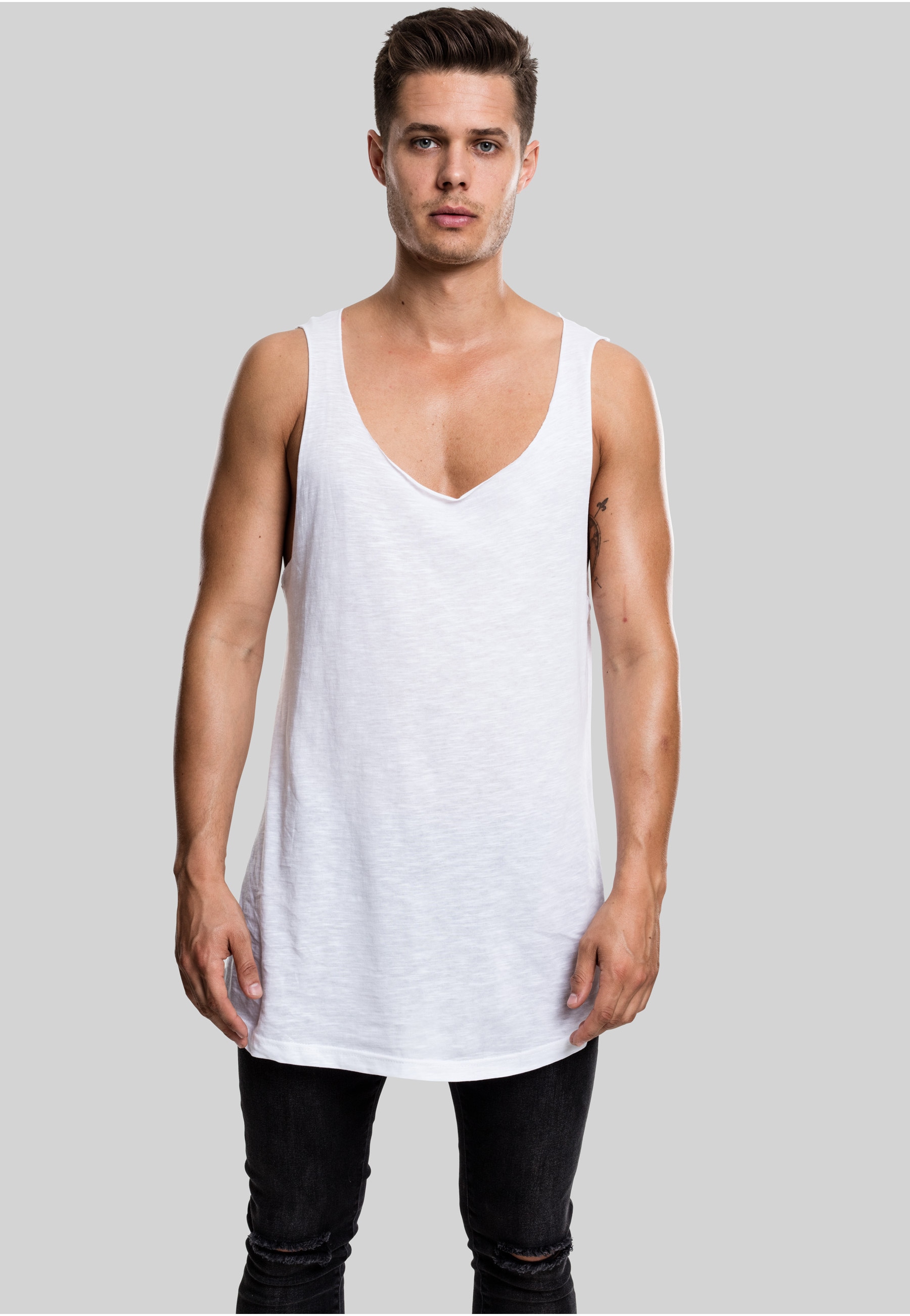 URBAN CLASSICS Tanktop »Urban Classics Herren Long Shaped Open Edge Loose Tank« 1