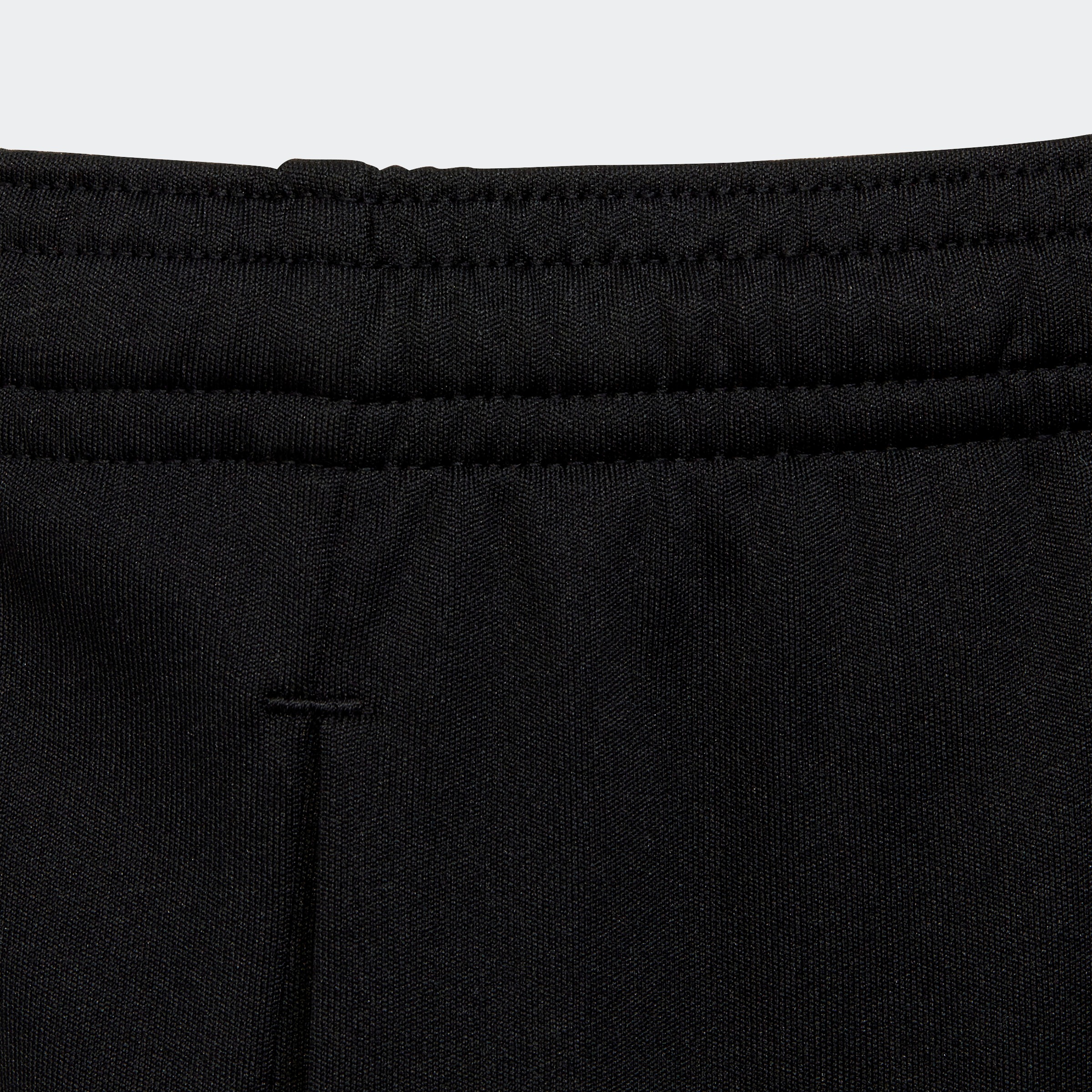 Shorts REGULAR-FIT«, (1 | Sportswear tlg.) auf LOGO ESSENTIALS Rechnung adidas AEROREADY »TRAIN BAUR