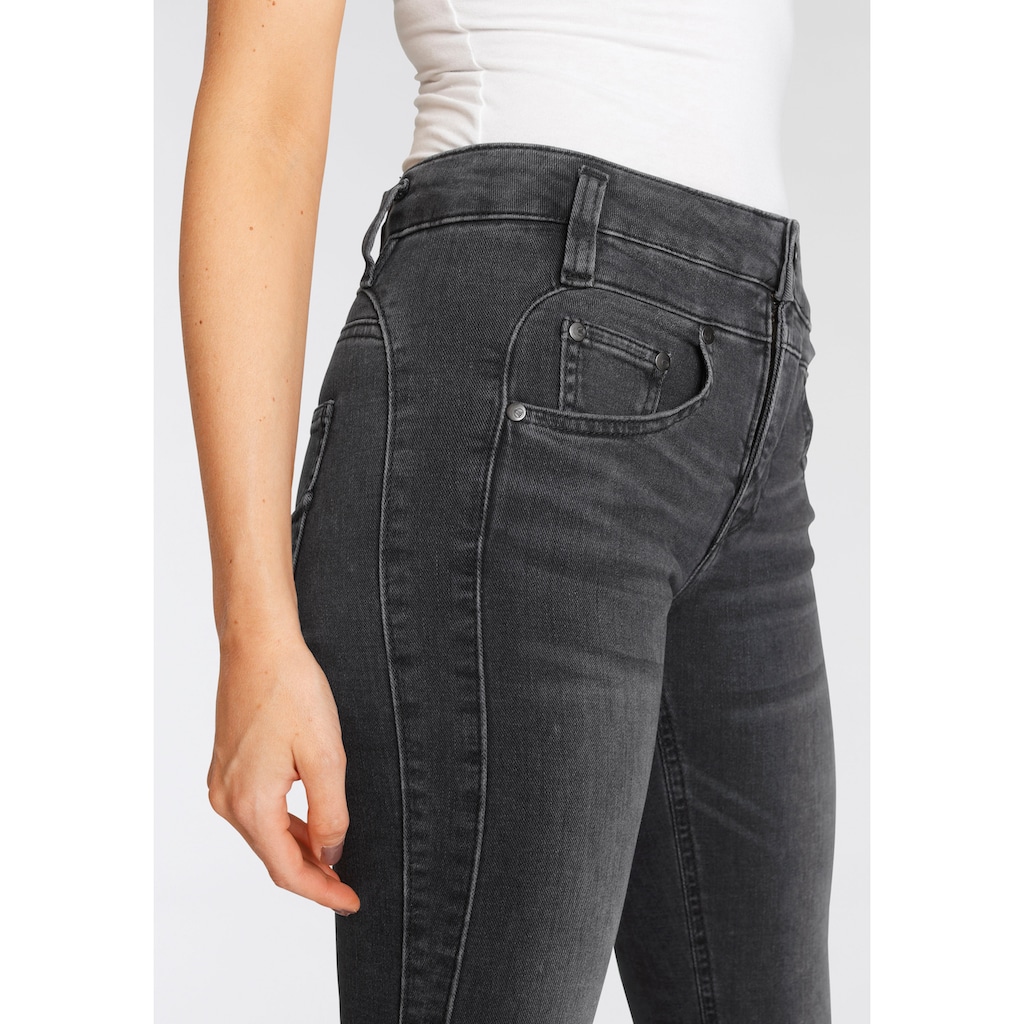 Herrlicher Slim-fit-Jeans »SHARP SLIM«, mit Shaping Effekt