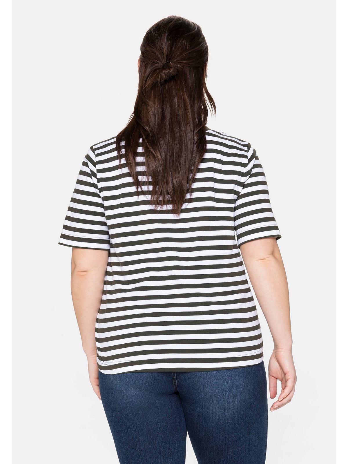 Sheego T-Shirt »Große BAUR bestellen Kurzarm verlängertem online Größen«, mit 