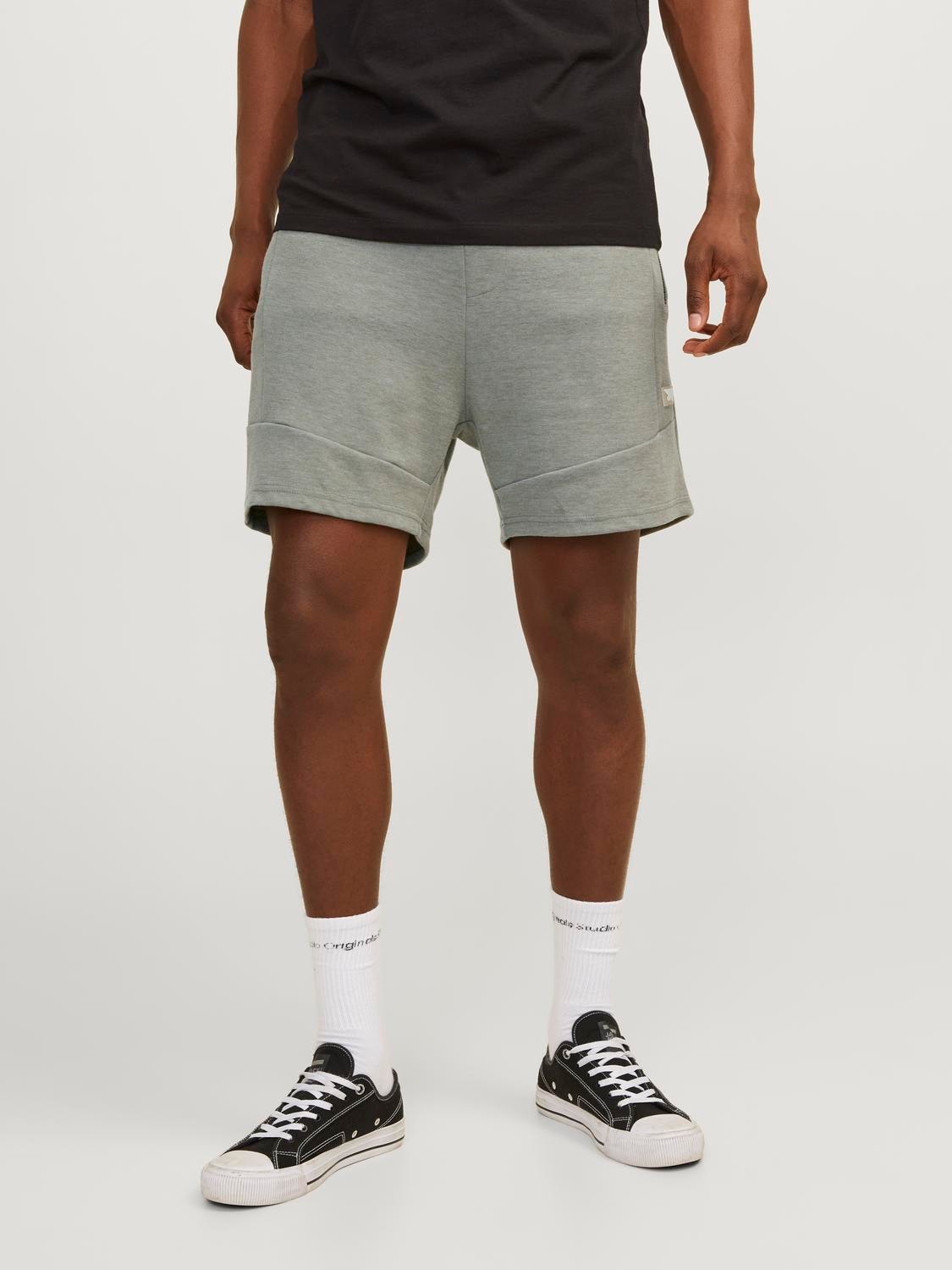 Jack & Jones Sweatshorts "JPSTAIR SWEAT SHORTS BEX SN", mit Kordel