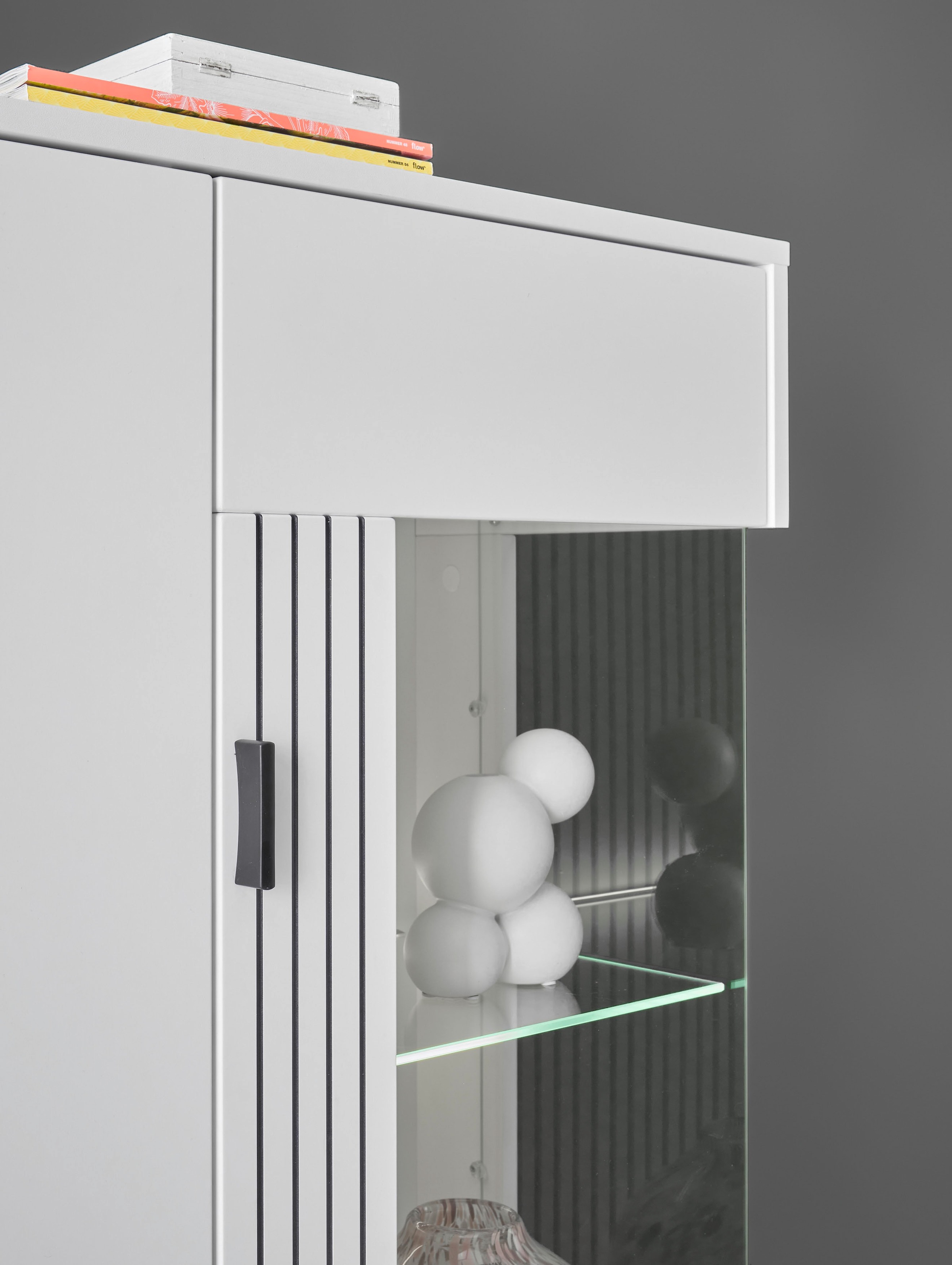 INOSIGN Wohnwand »HUDSON«, (Set, 4 St.), mit moderner Rillenoptik, Griffe aus Metall (Schwarz), Breite 320 cm