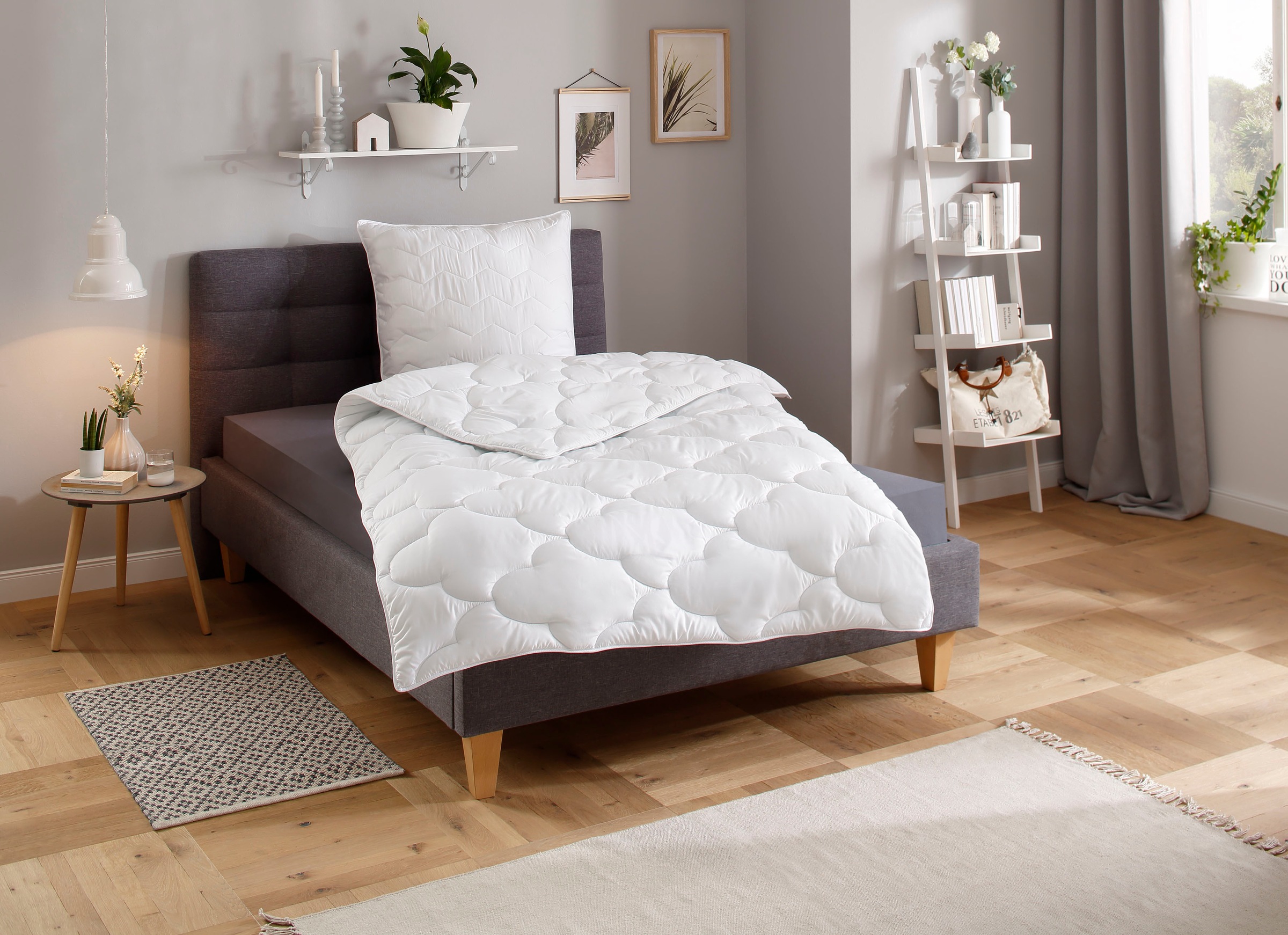 OTTO home Microfaserbettdecke "Mondschein, Bettdecke 135x200 cm, 155x220 cm, 200x200 cm" normal Füllung Polyester 1 Stk. tlg. Bettdecken, Sommer, Winter; allergiker geeignet (Hausstauballergiker)