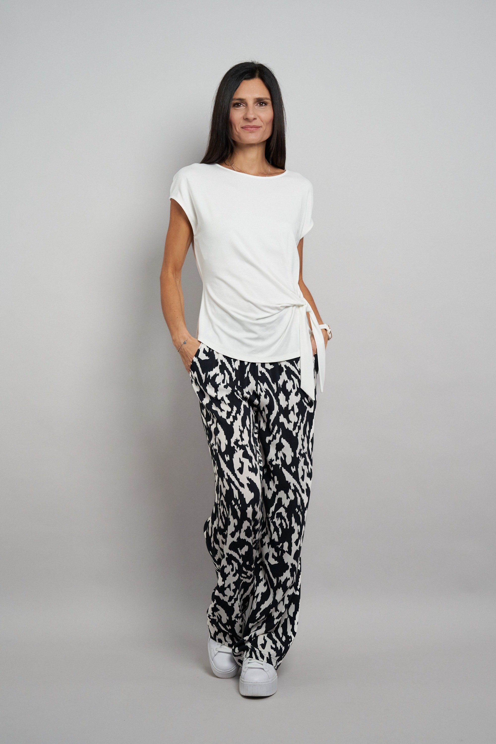 Seidel Moden Kurzarmshirt Rundhals-Shirt mit Knoten-Detail an der Seite - MADE IN GERMANY