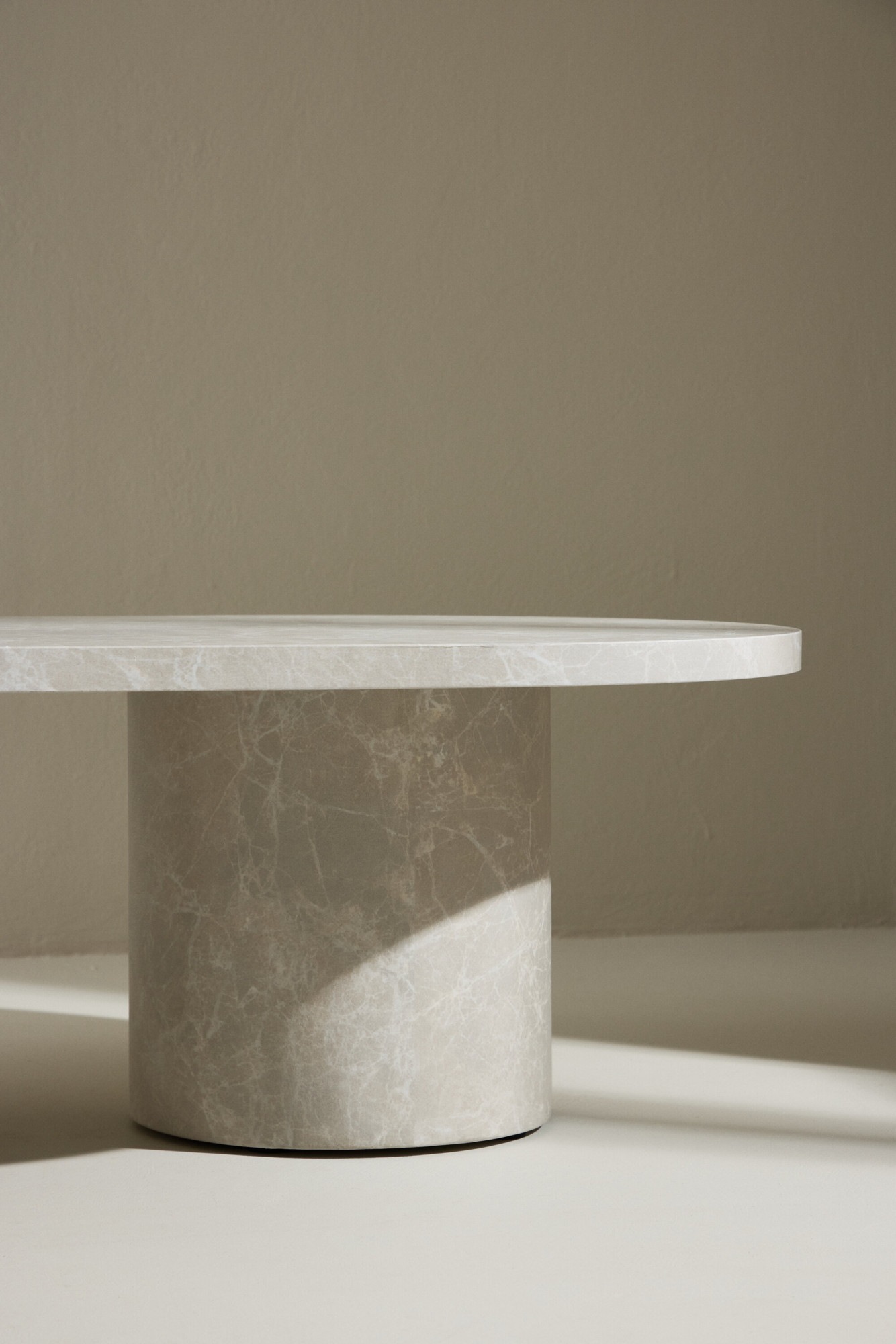 Venture Home Couchtisch »Narvik, niedriger Couchtisch 120 × 60 cm in eleganter Marmoroptik« Sofatisch, MDF, 3D-Papier, rechteckig, beige, niedrig, edel