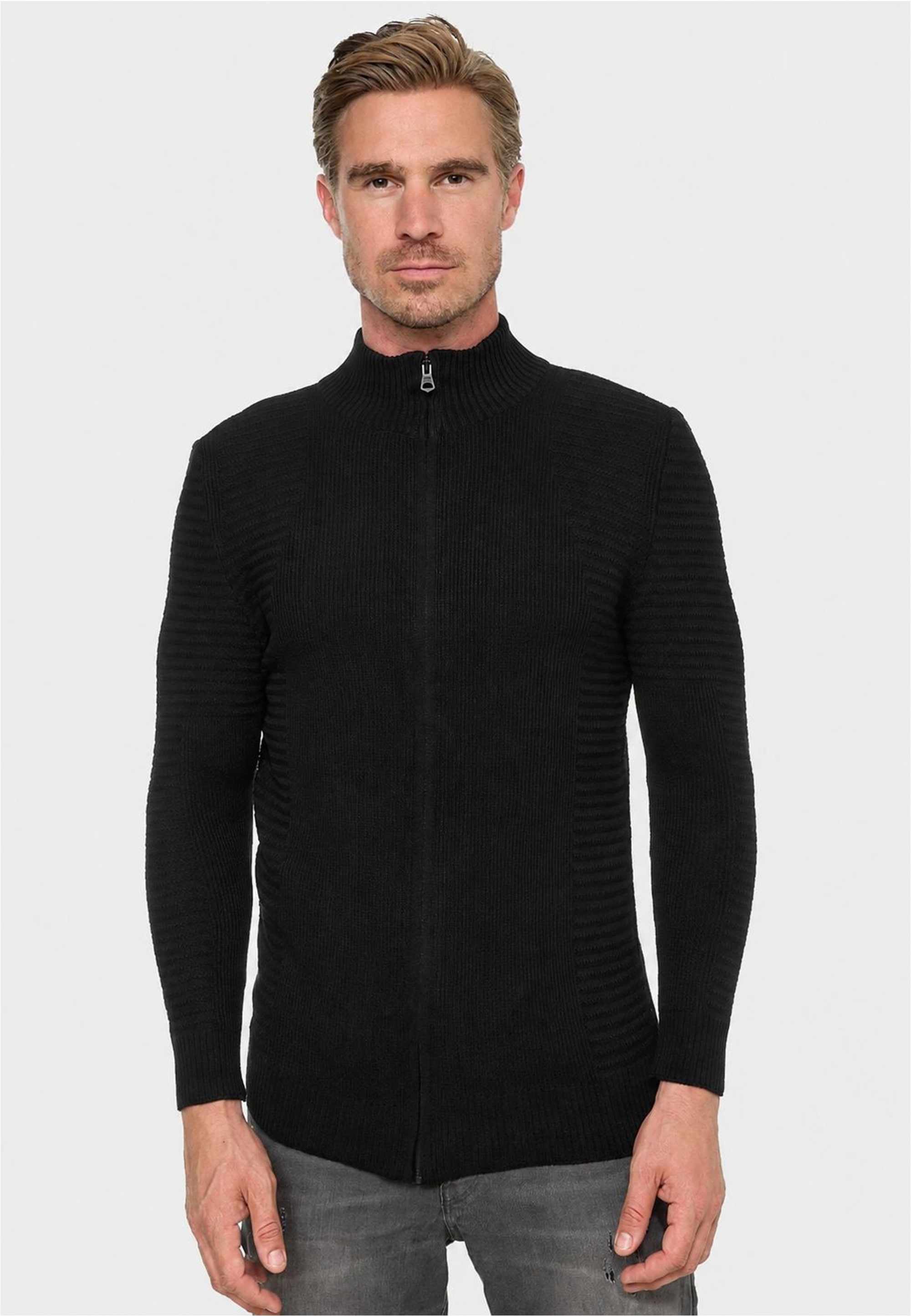 Rusty Neal "Knitwear" mit klassischem Stehkragen