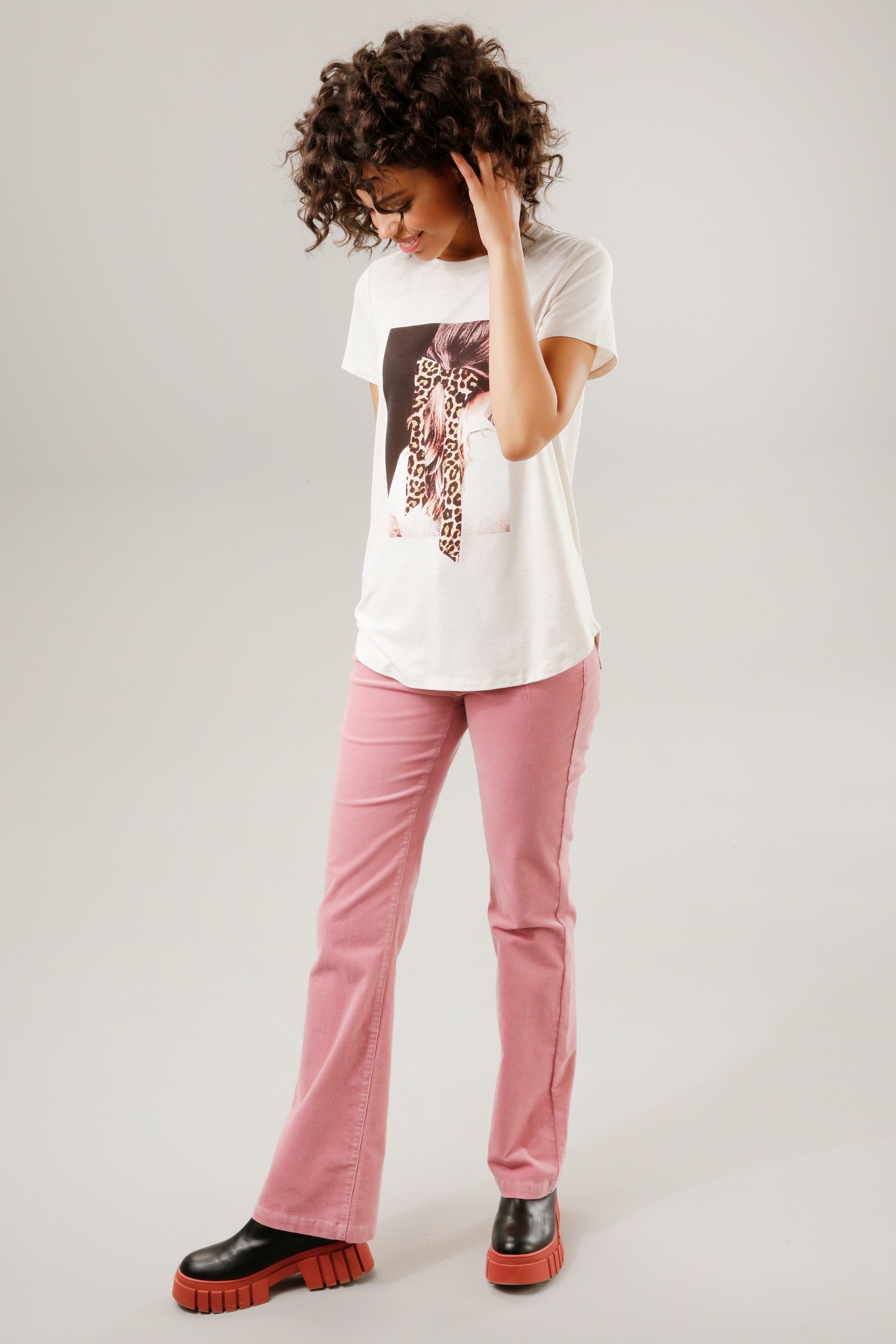 Aniston CASUAL Cordhose, in trendiger Bootcut-Form - NEUE KOLLEKTION für  kaufen | BAUR | Sweathosen
