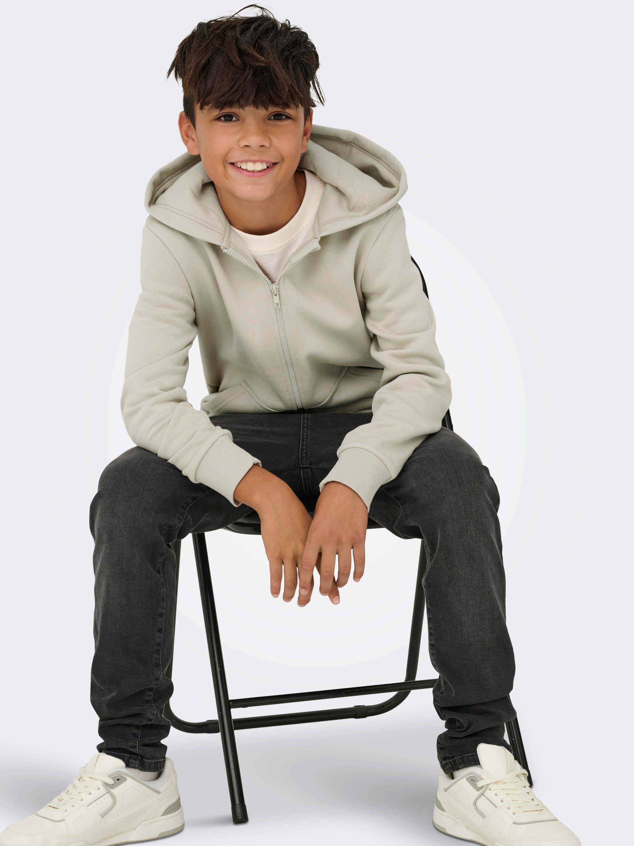 ONLY & SONS junior Kapuzensweatjacke »OSJCERES ZIP THR. HOODIE SWT NOOS« Baumwollmischung, regular fit