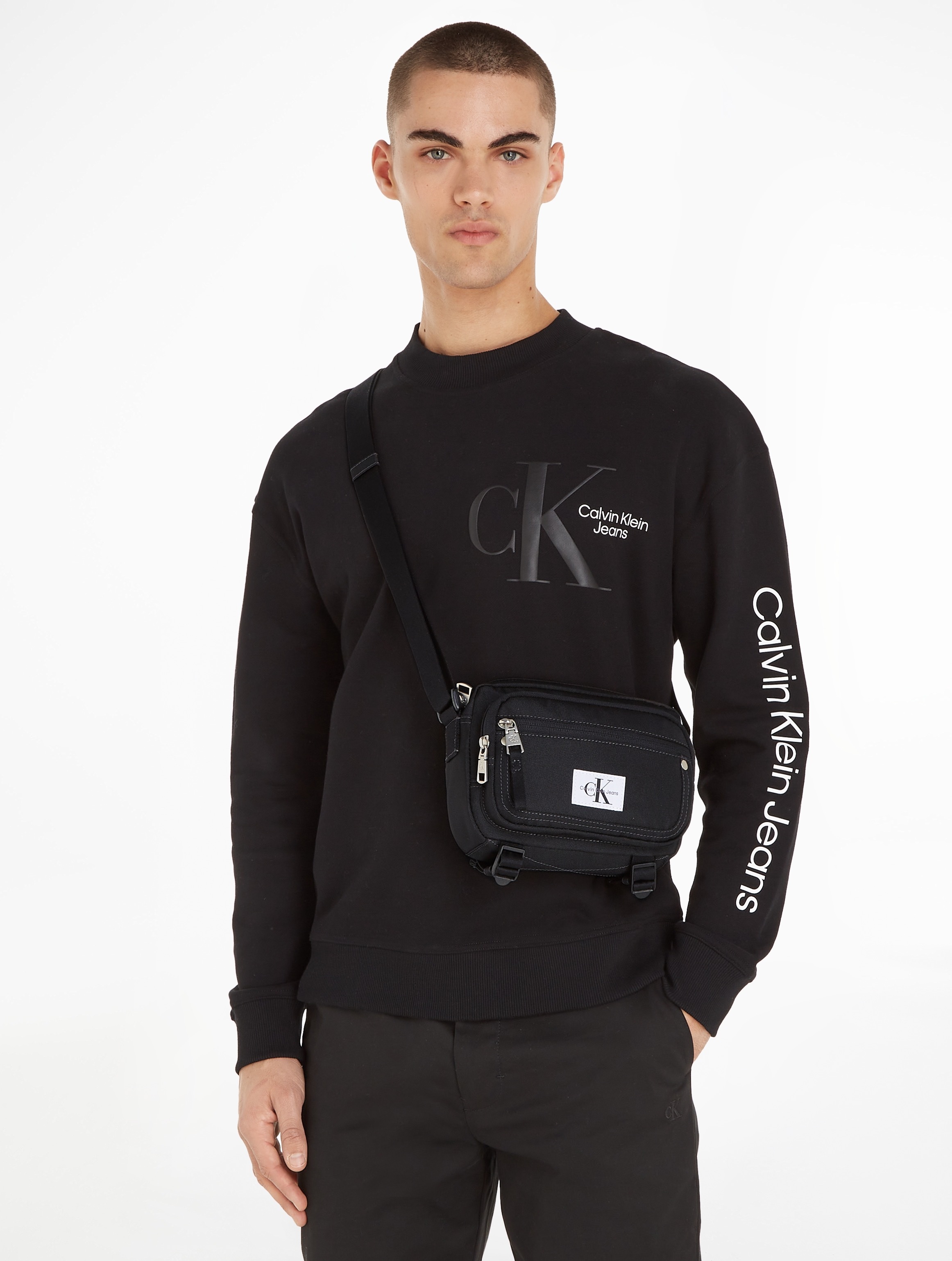 Calvin Klein Jeans Mini Bag »SPORT ESSENTIALS CAMERA BAG21 W«, im praktischen Design Umhängetasche Herren Schultertasche