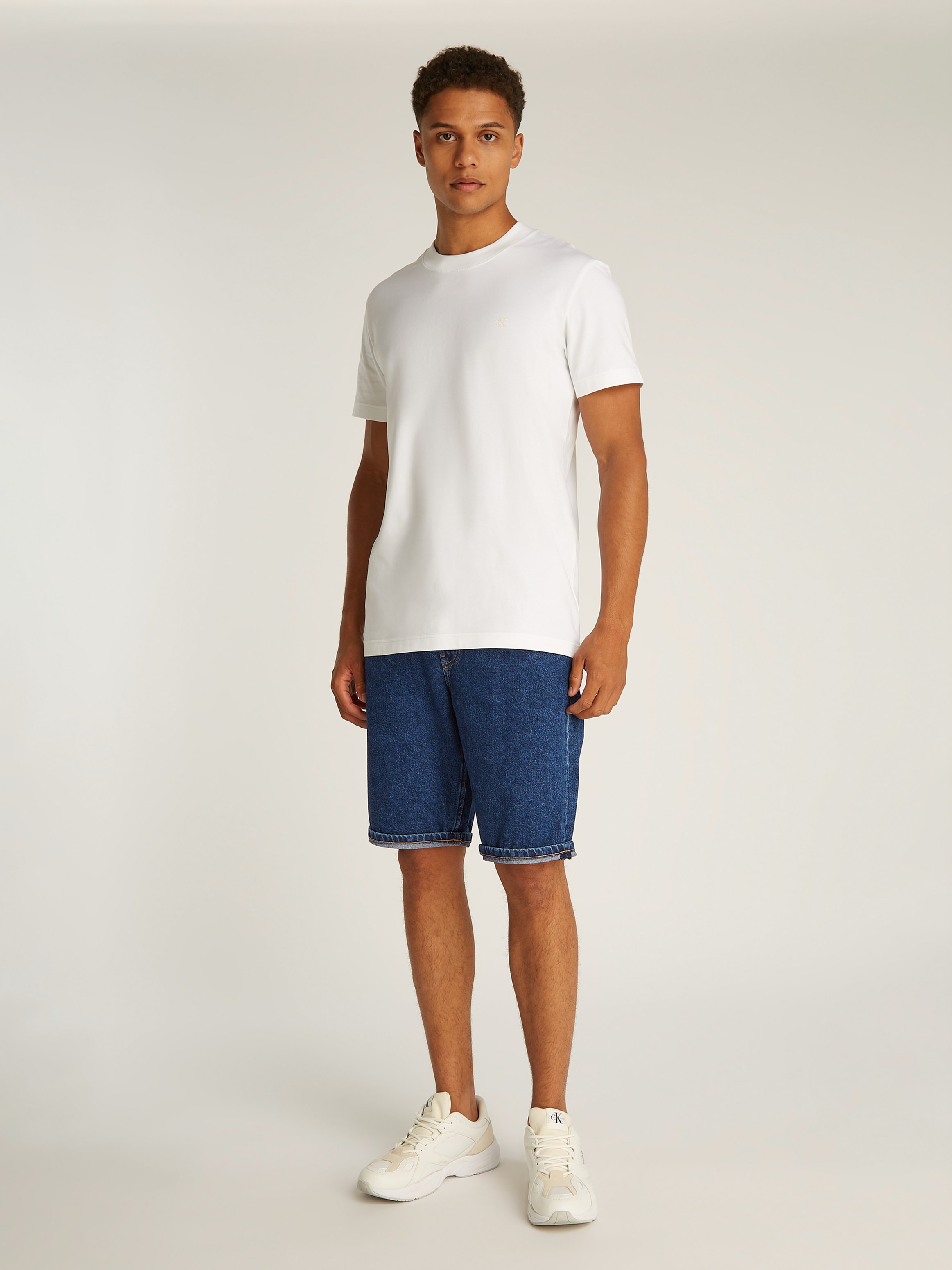Calvin Klein Jeans Shorts »REGULAR SHORT«, in dunkelblauer Waschung