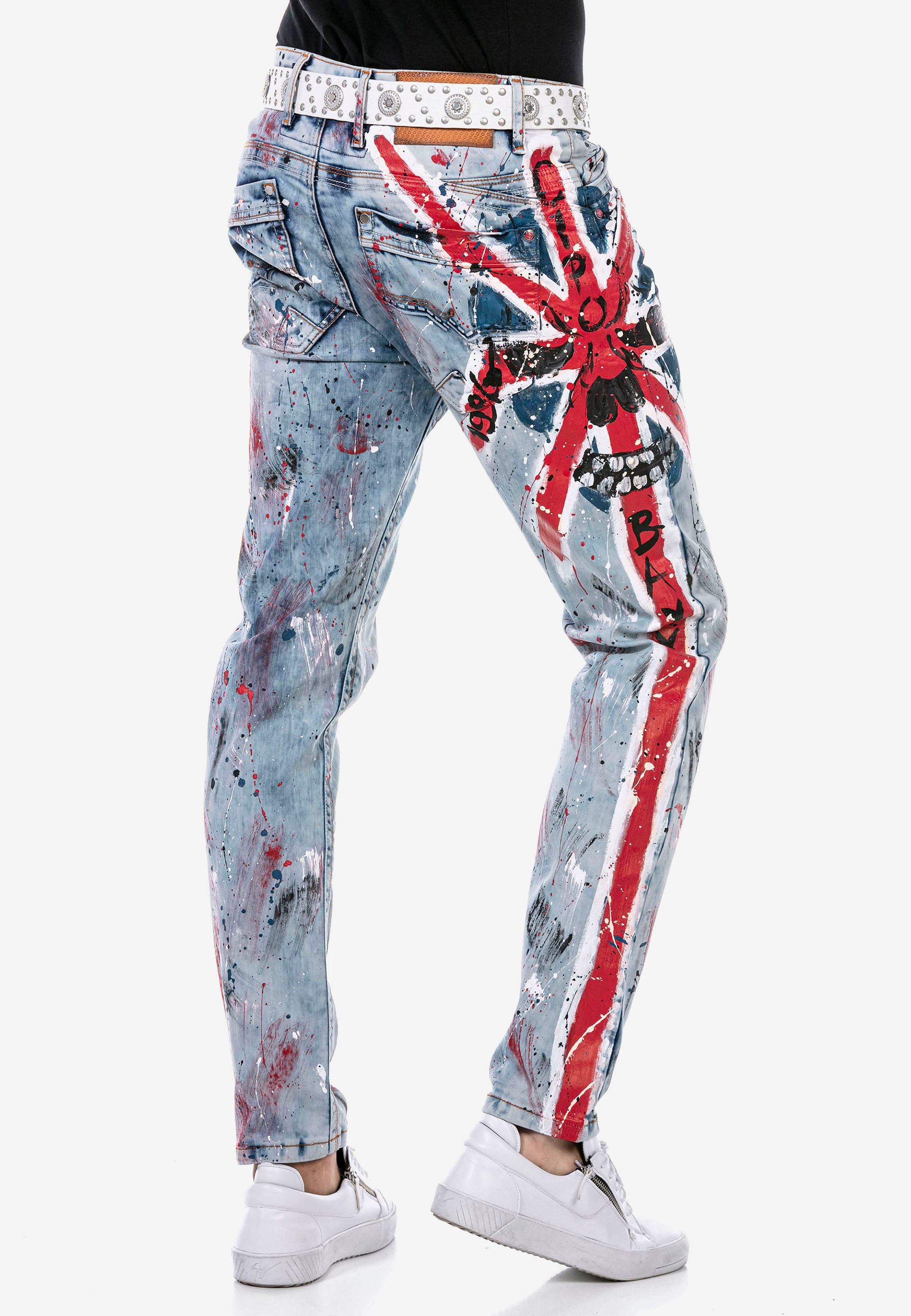 Cipo & Baxx Bequeme Jeans, mit handbemaltem Design