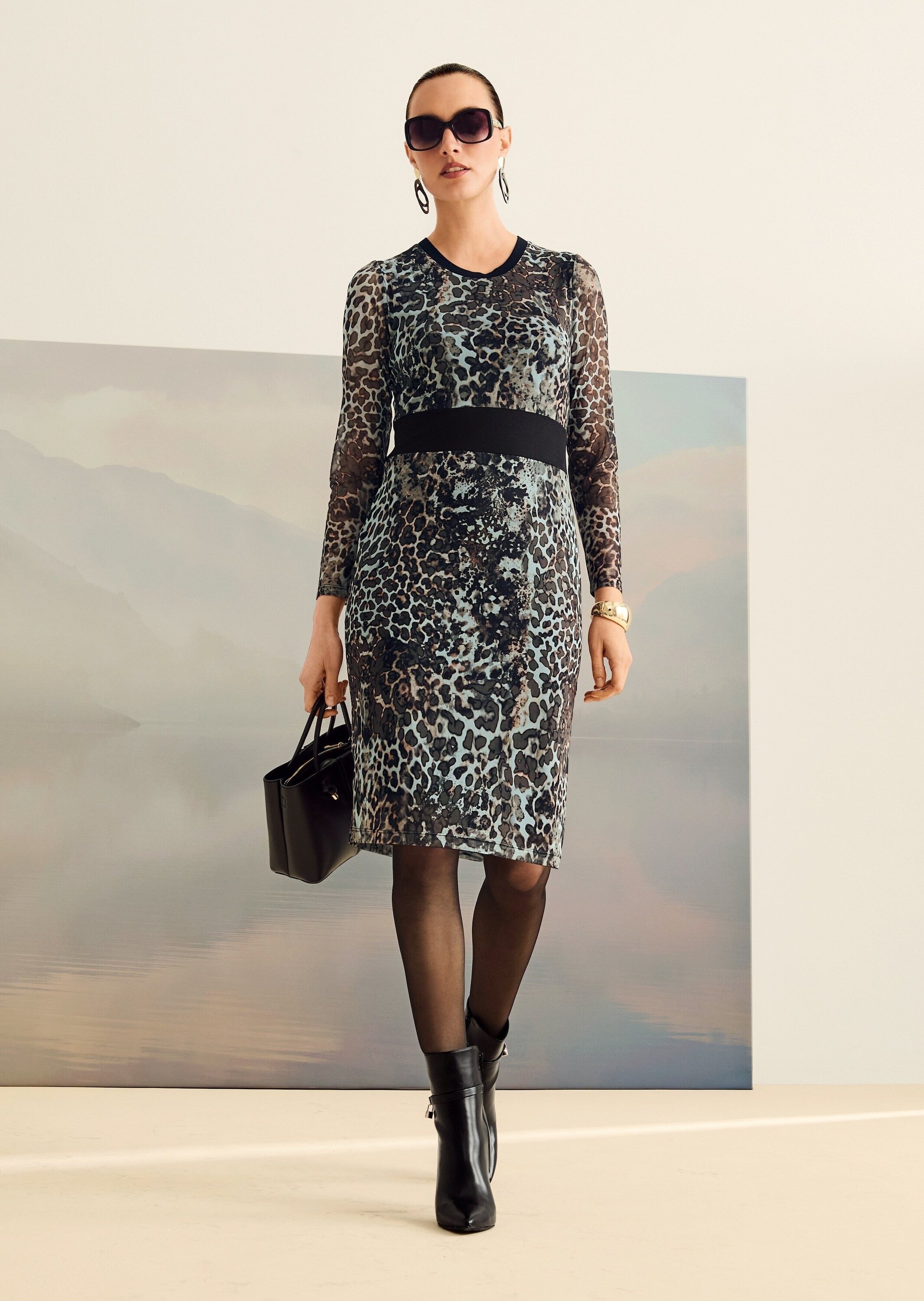 Sommerkleid MADELEINE "Etuikleid Elegantes Mesh-Kleid mit Animal-Print", Damen, Gr. 46, N-Gr, schwarz (schwarz, beige, multicolor), Obermaterial: 95% Polyester PES. 5% Elasthan EL., Modern, Kleider Sommerkleid, Mesh-Qualität 3