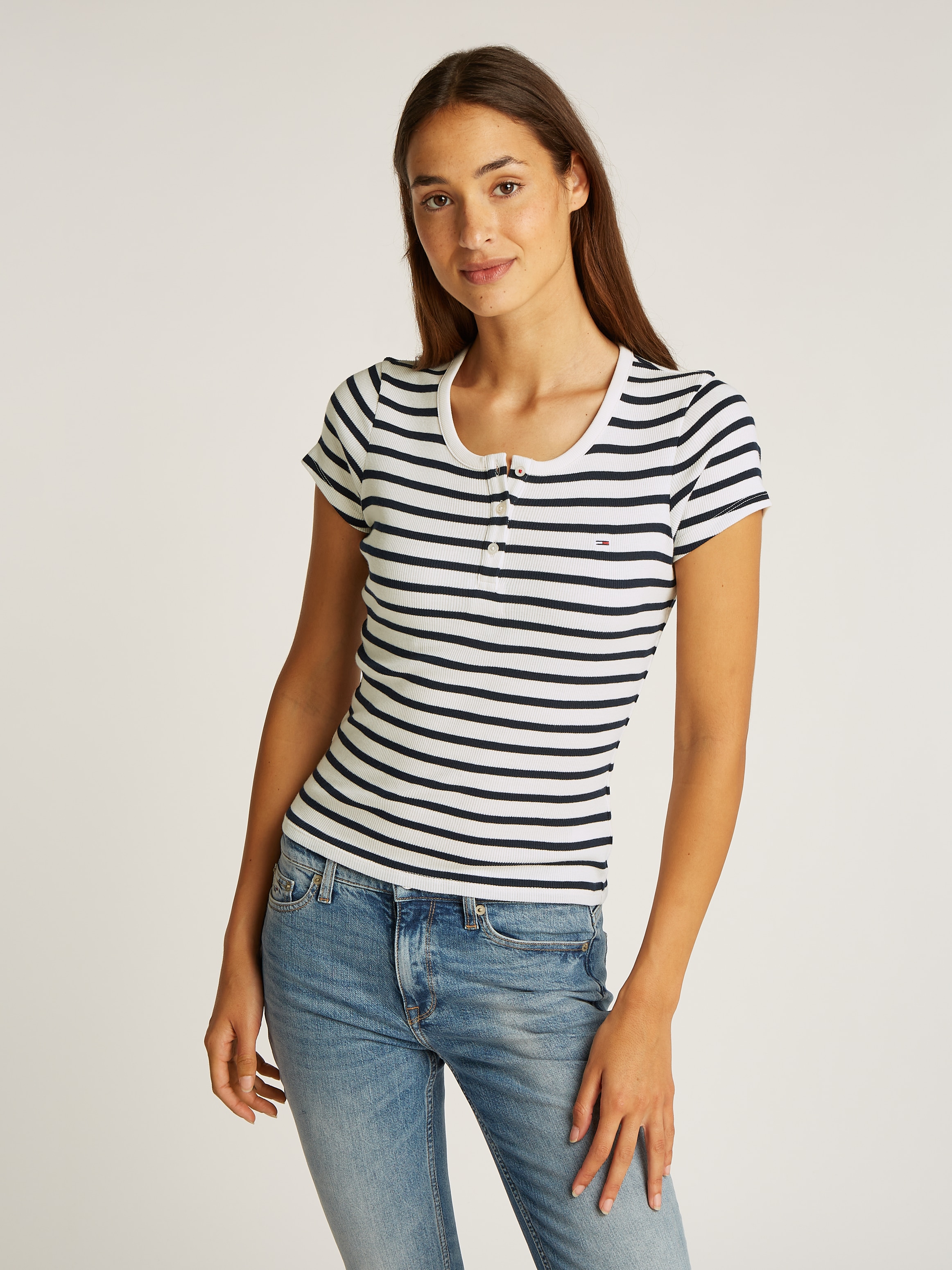 Tommy Jeans Kurzarmshirt "TJW SLIM BUTTON RIB C-NECK SS", mit Knopfleiste günstig online kaufen