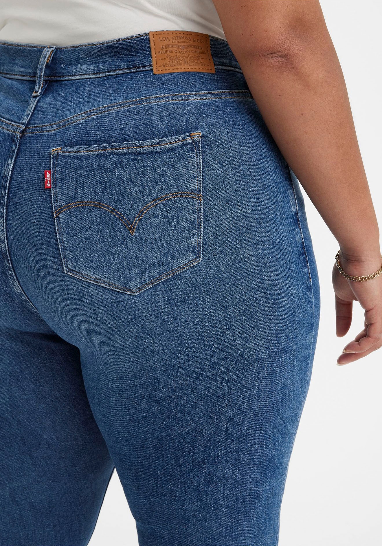 Levi's® Plus Skinny-fit-Jeans »720 High-Rise«, mit hoher Leibhöhe