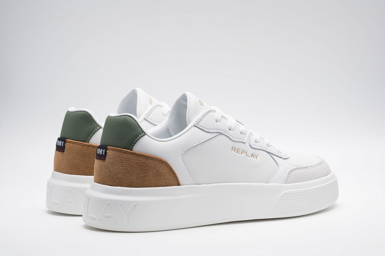 Replay Sneaker Basket-Sneaker, Halbschuh, Schnürschuh mit Kontrast an der F günstig online kaufen