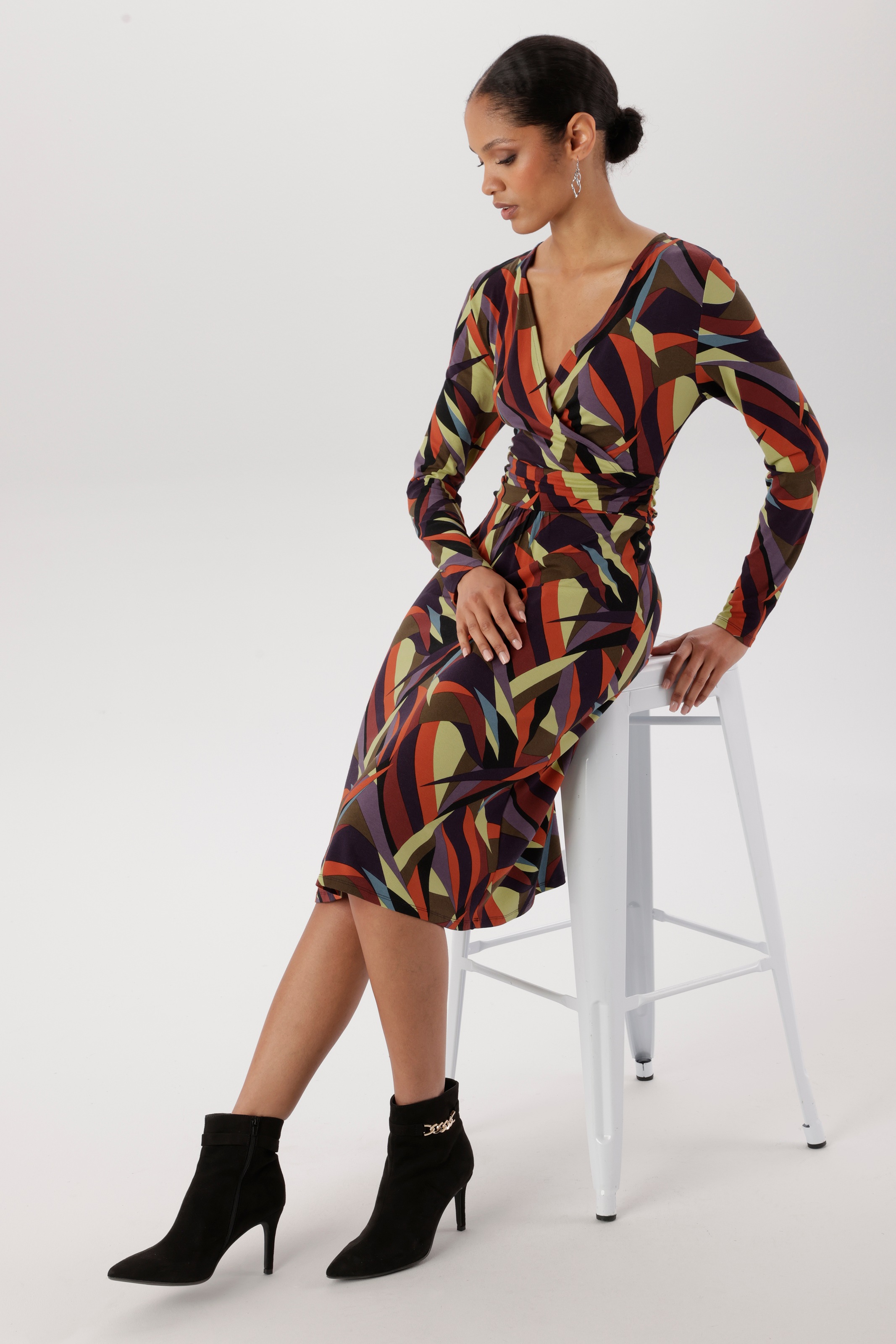Aniston SELECTED Jerseykleid V-Ausschnitt mit raffinierter Wickeloptik - NEUE KOLLEKTION