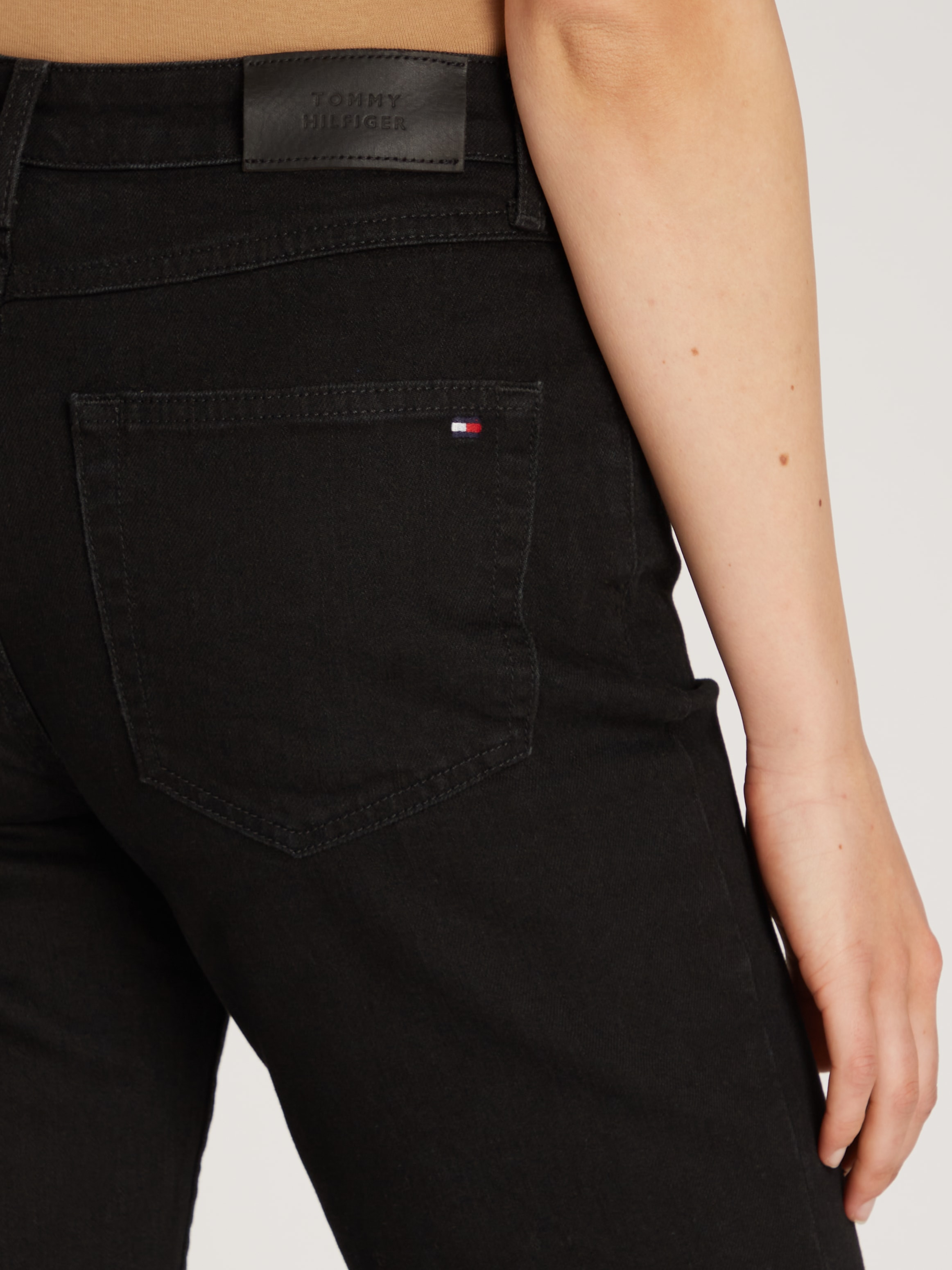 Tommy Hilfiger Straight-Jeans »CLASSIC STRAIGHT RW ECRU«, mit Logo-Badge, in Knöchellänge