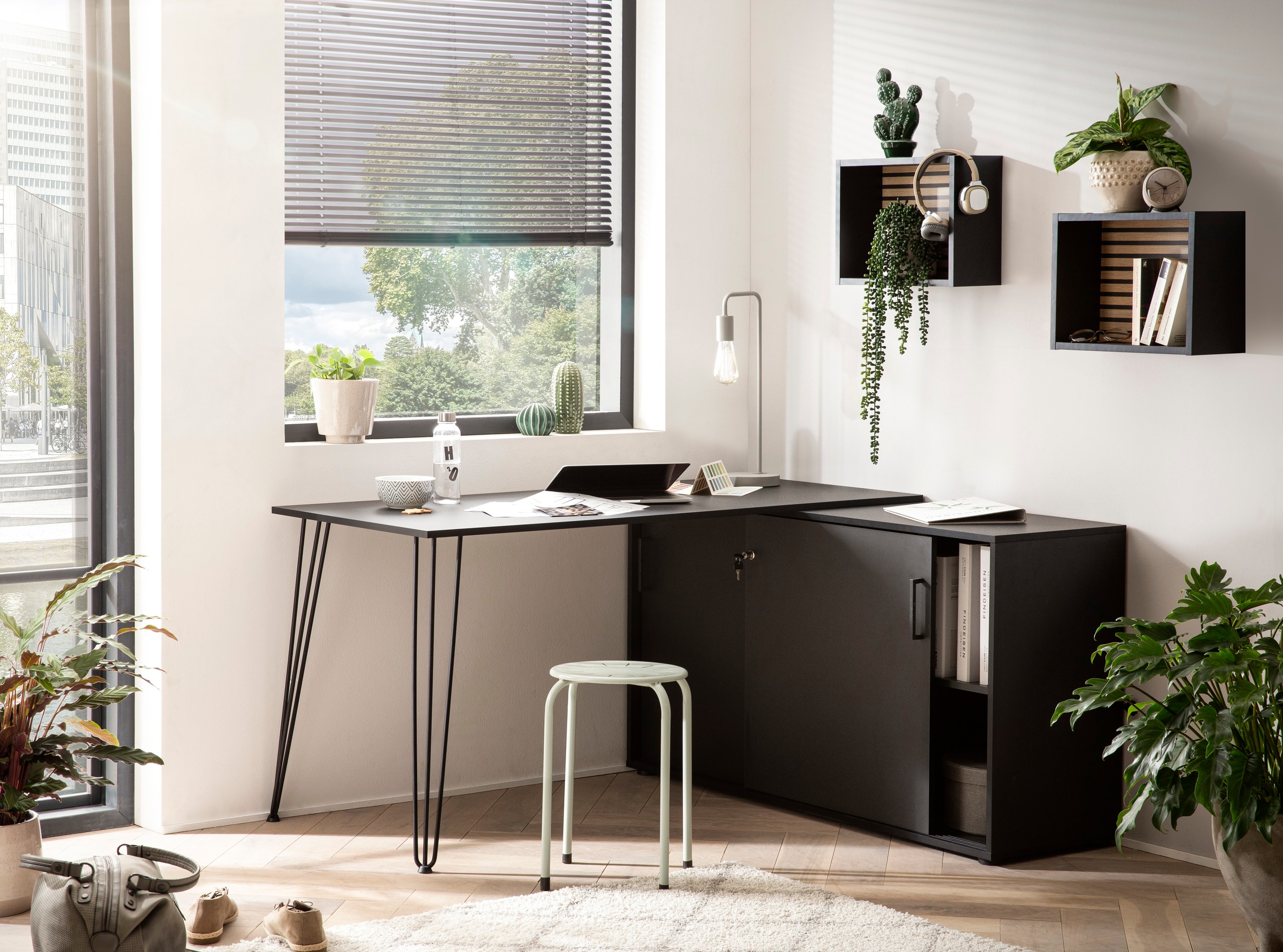 welltime Eckschreibtisch "Ekko, Breite 130 cm" Metallbeschläge, Haarnadelfü günstig online kaufen