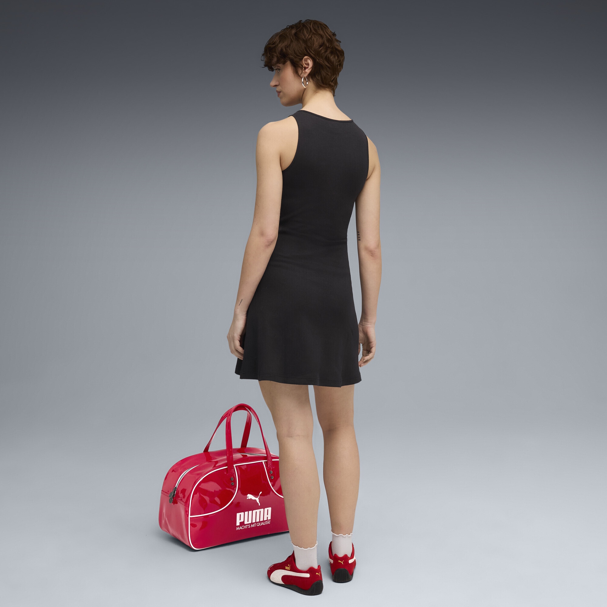 PUMA Sweatkleid »Wardrobe Essentials Rippstrick-Kleid Damen«