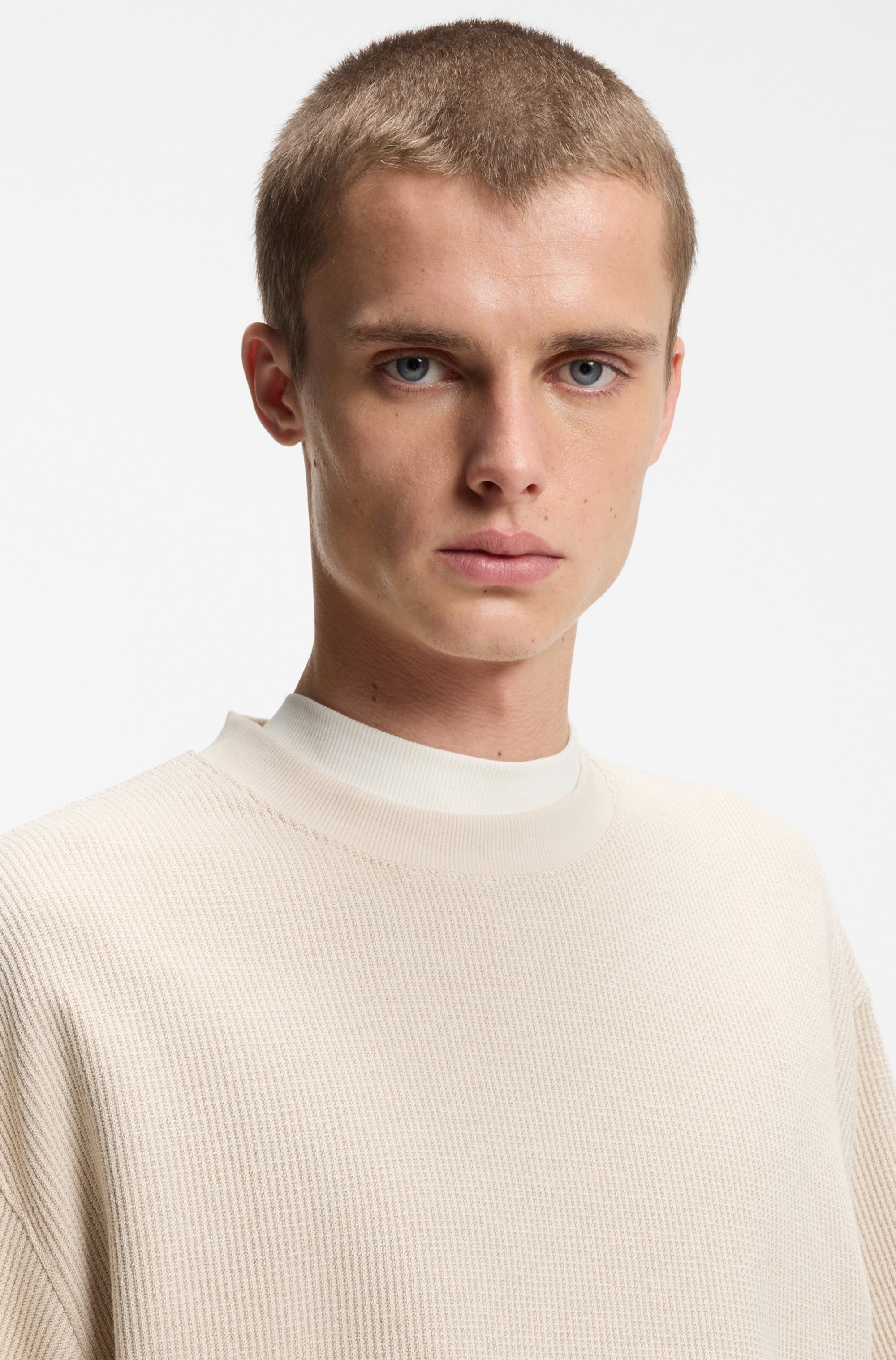 HUGO T-Shirt »Nuwaffle« Rundhalsausschnitt, Regular Fit, dezentes Waffelmuster