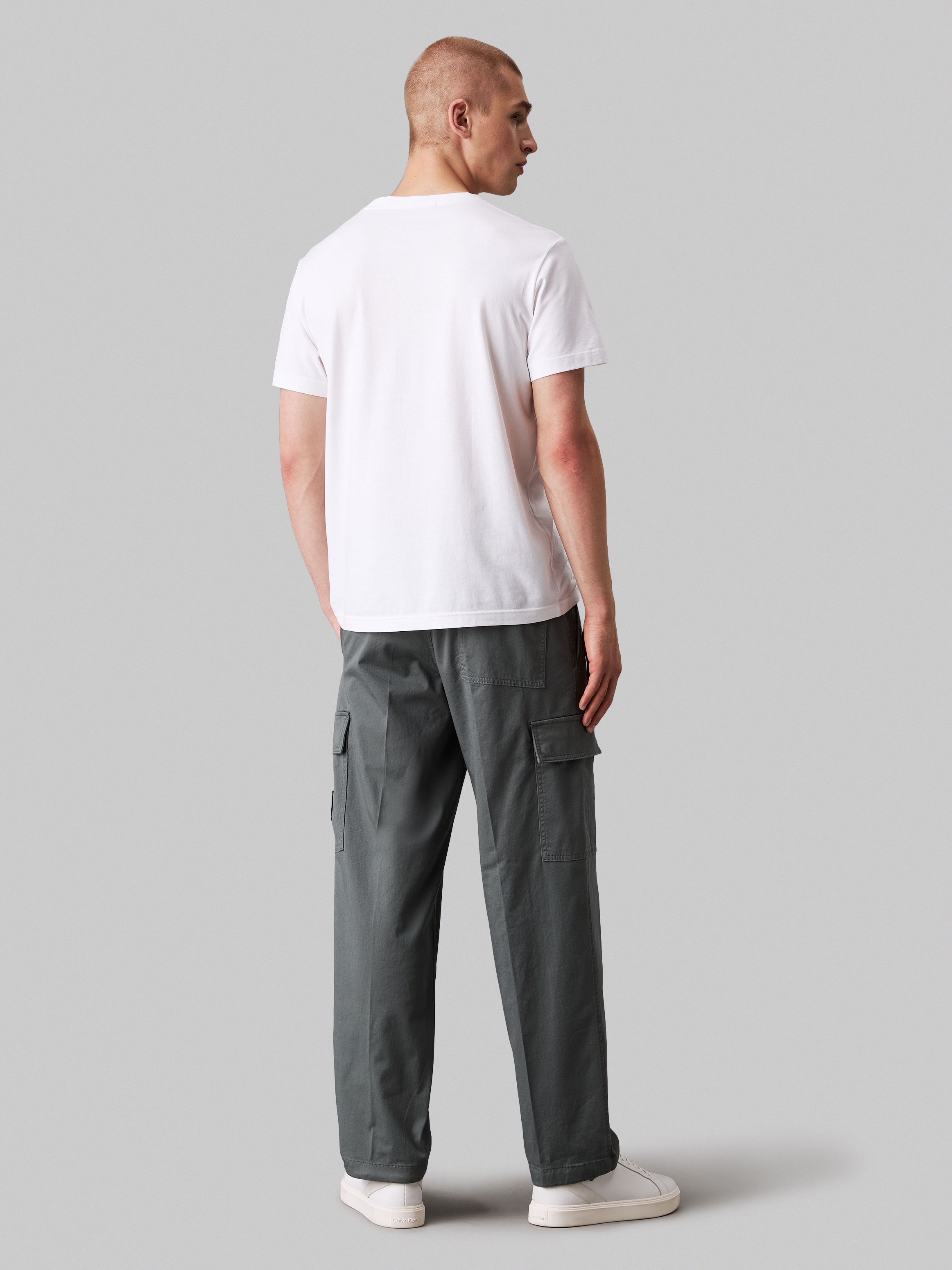 Calvin Klein Jeans Cargohose »REGULAR STRAIGHT CARGO«, mit Logopatch