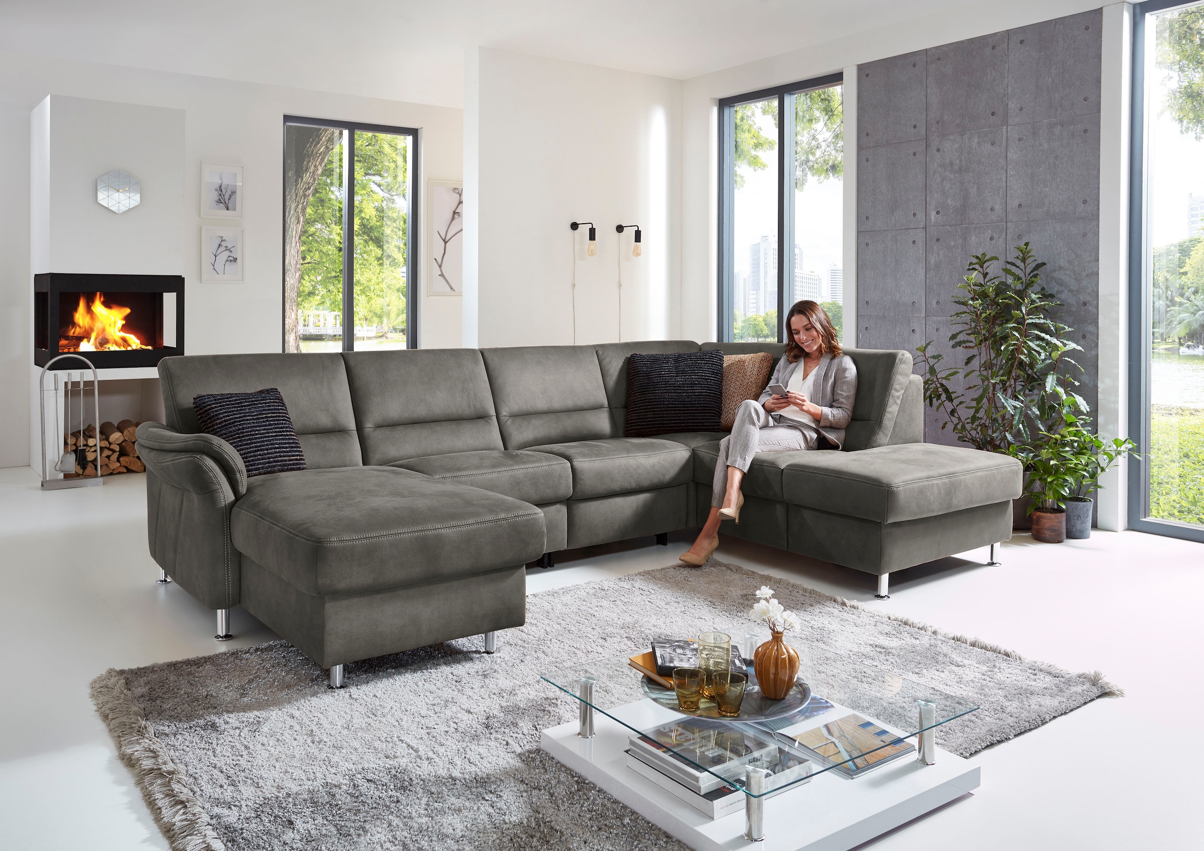 Die PlanBar Wohnlandschaft Wahlweise mit Kopfstützen und echt bezogenem Rücken