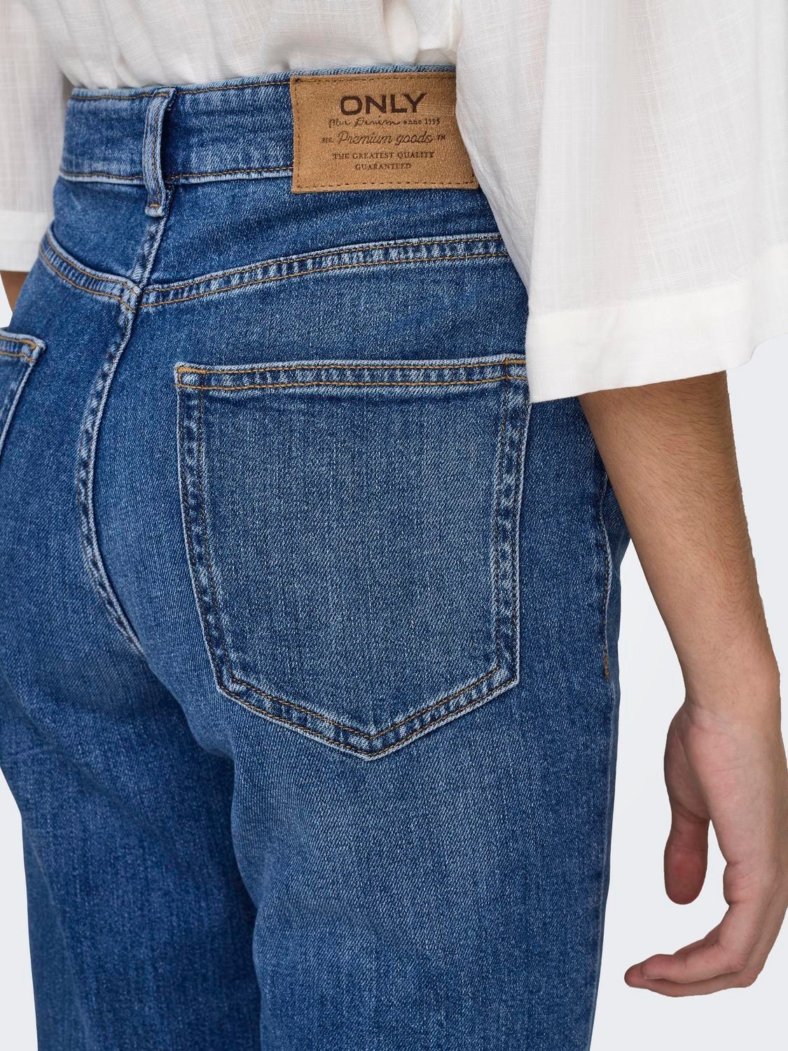 ONLY Bootcut-Jeans »ONLEVERLY MW SWEET FLARED DNM CRO187« Flared Jeans, Schlagjeans, ausgestellte Beinform, normale Leibhöhe,  Baumwollmischung mit Stretch sorgt für ein angenehmes Tragegefühl