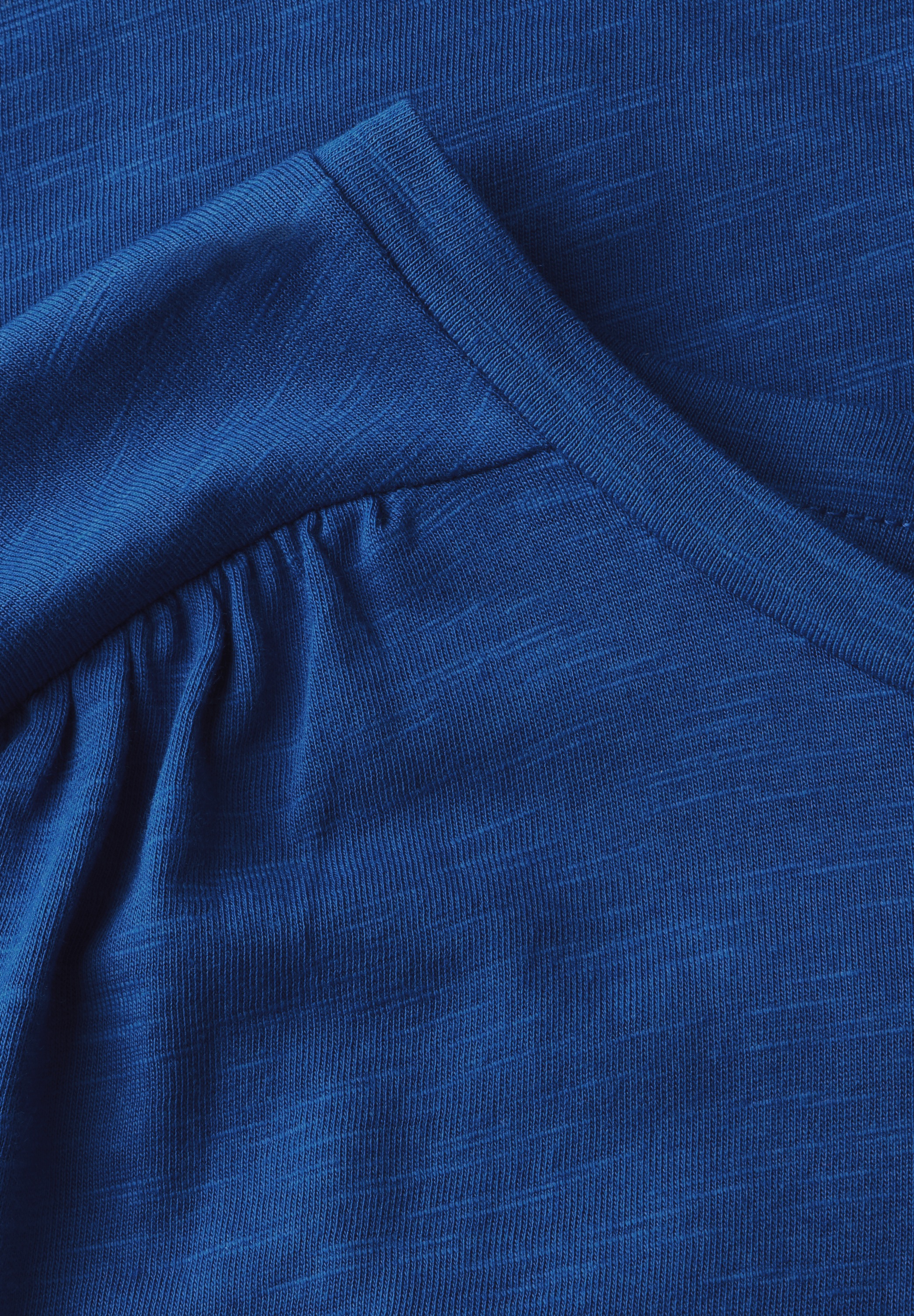 STREET ONE T-Shirt, mit Seitlichen Einschlitzen am Saum