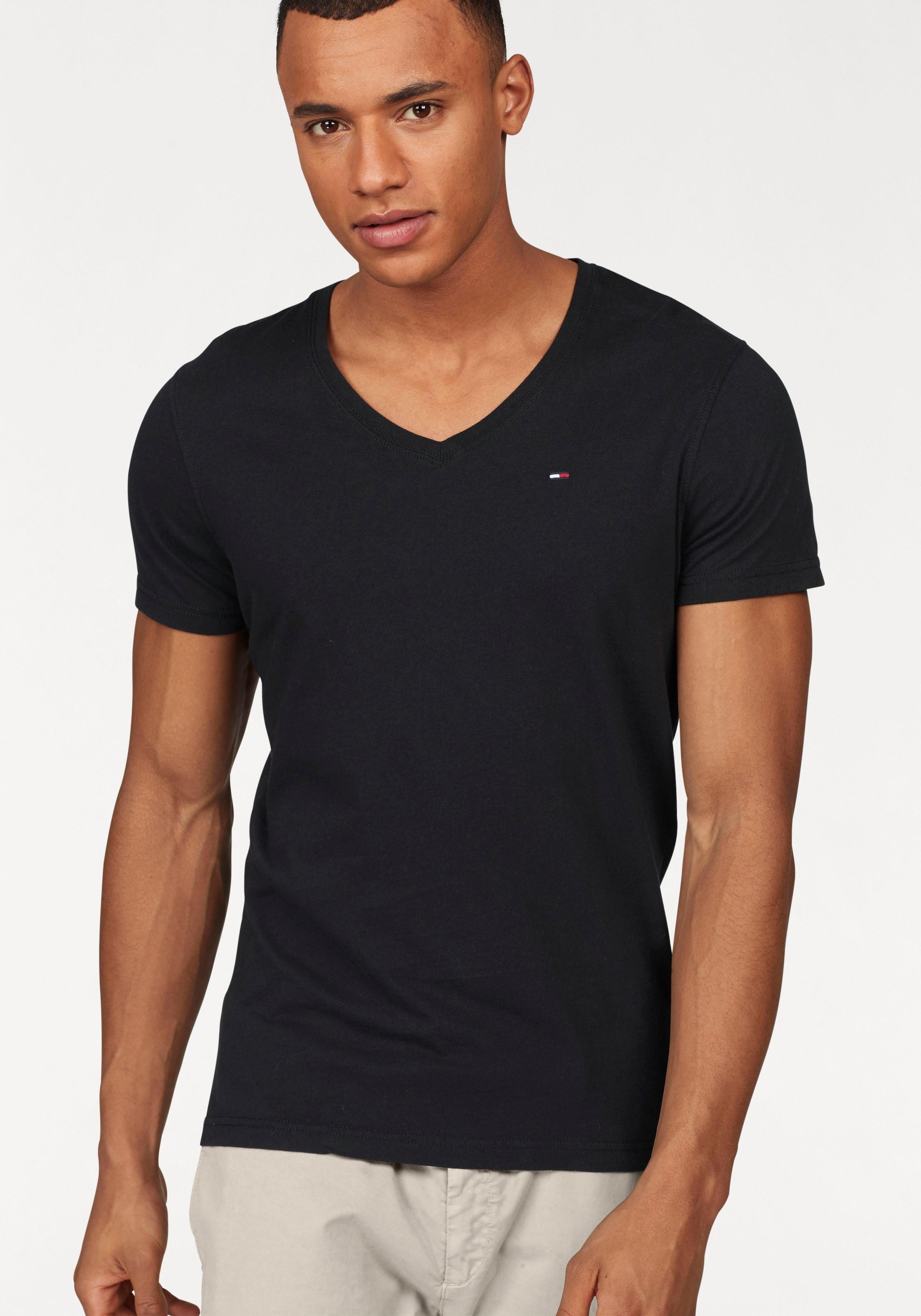 Tommy Jeans T-Shirt "TJM ORIGINAL JERSEY V NECK TEE" mit V-Ausschnitt und d günstig online kaufen