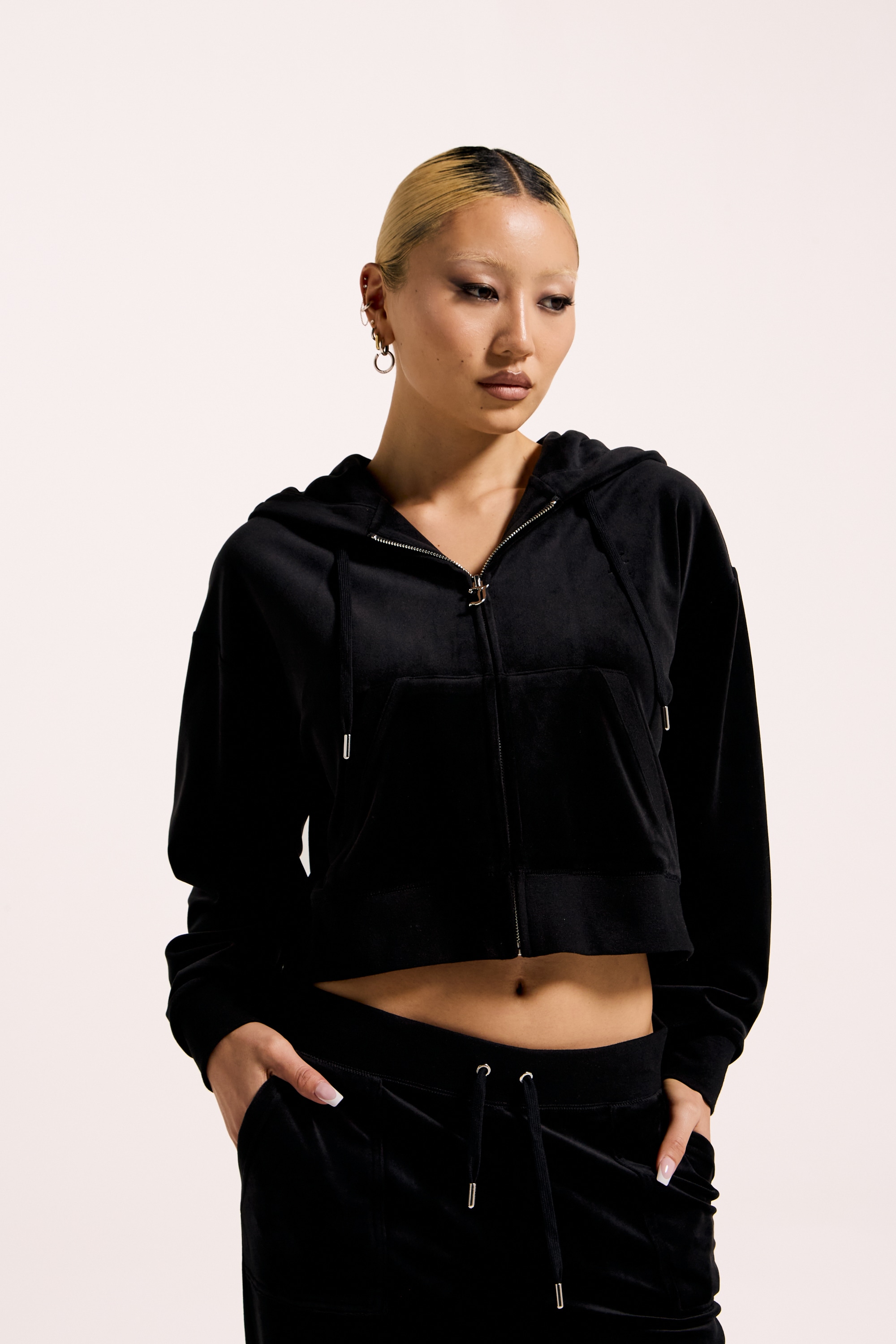 Juicy Couture "BRENDAL CROP OVERSIZED HOODIE Damen" mit Kapuze Trainingsjacke Damen, Sweatjacke mit Kapuze, Velour, mit Glitzer, Sale