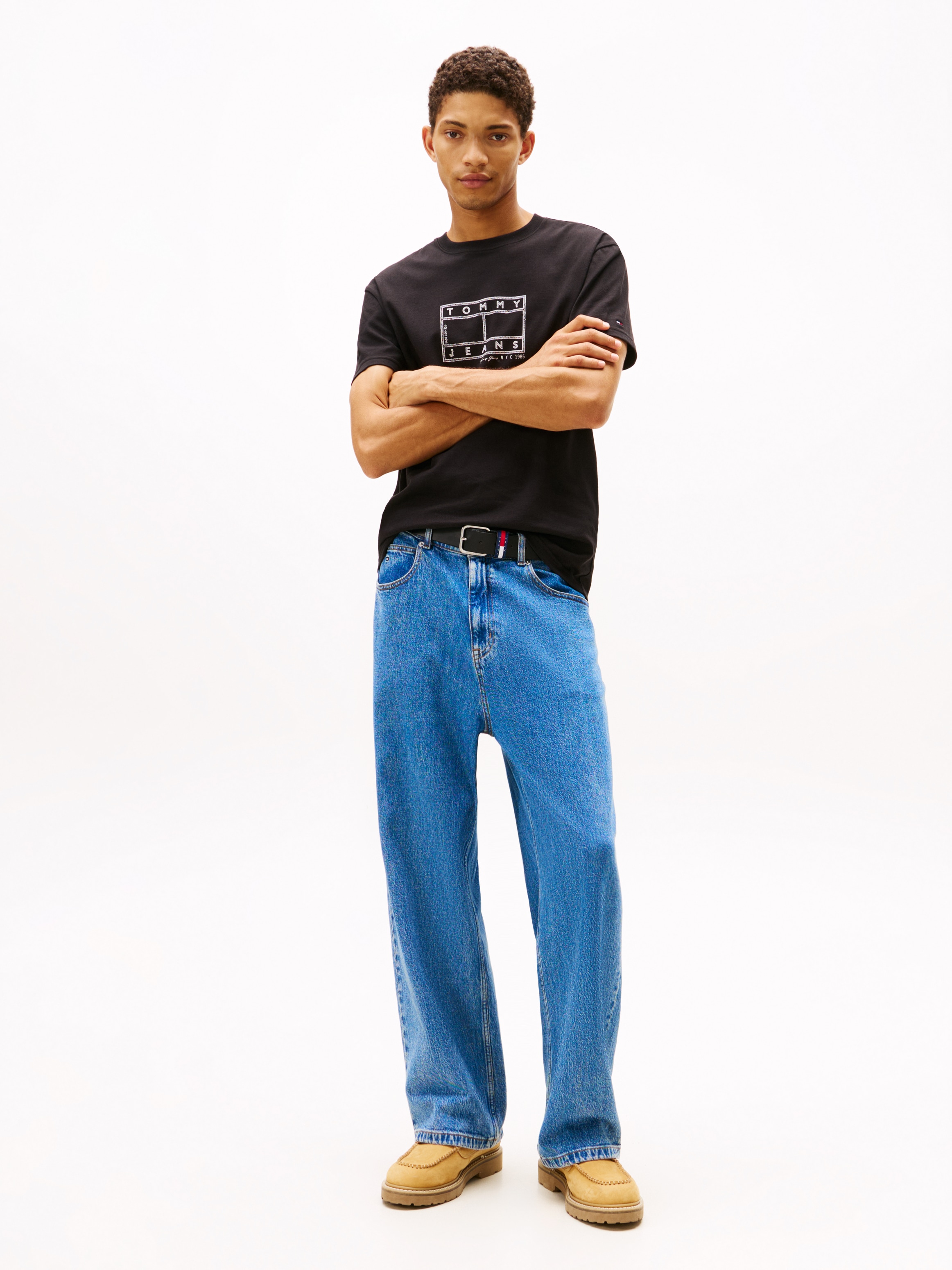 Tommy Jeans T-Shirt »TJM  CENTER FLAG« mit Stempel-Logo, regular fit, Rundhals