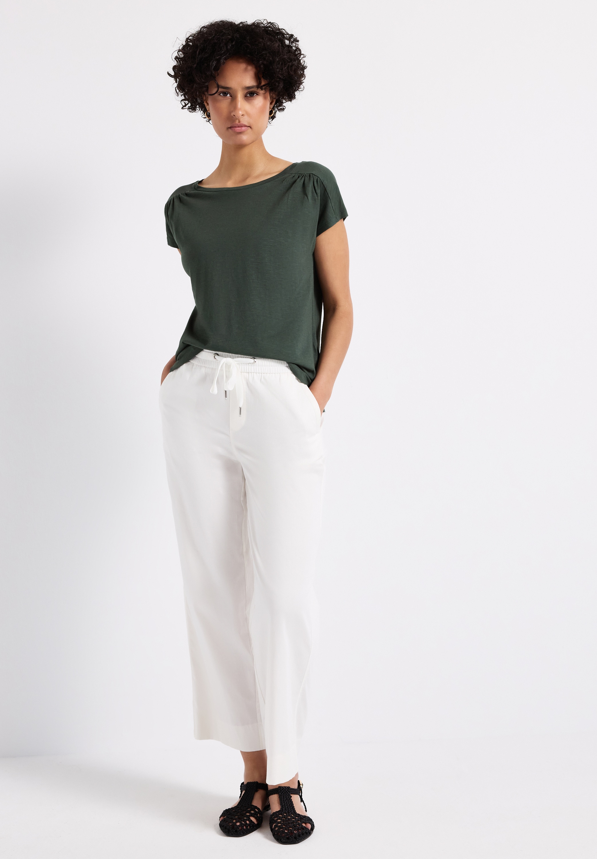 STREET ONE T-Shirt, mit Seitlichen Einschlitzen am Saum