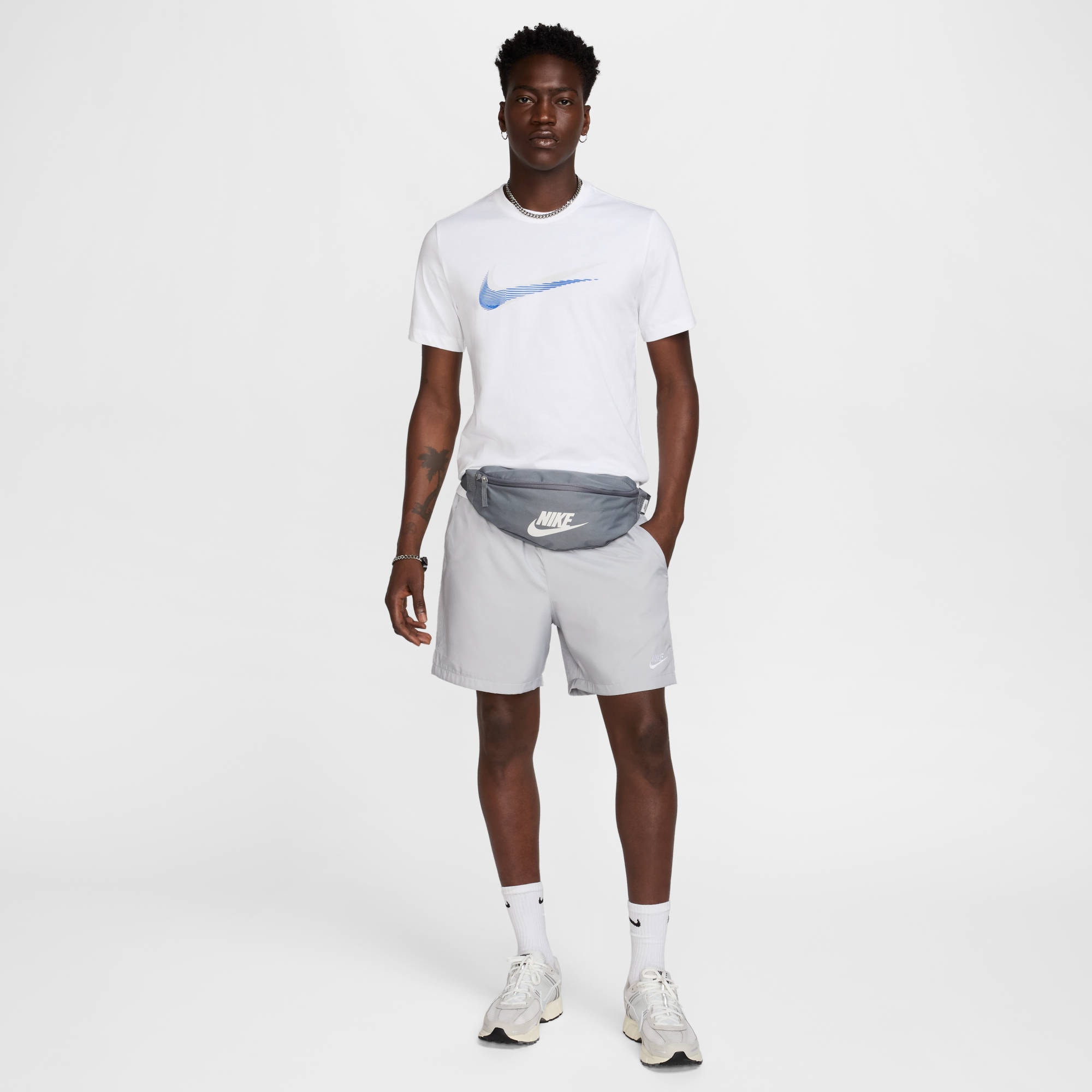 Nike T-Shirt »M NSW TEE 12MO SWSH SP25«