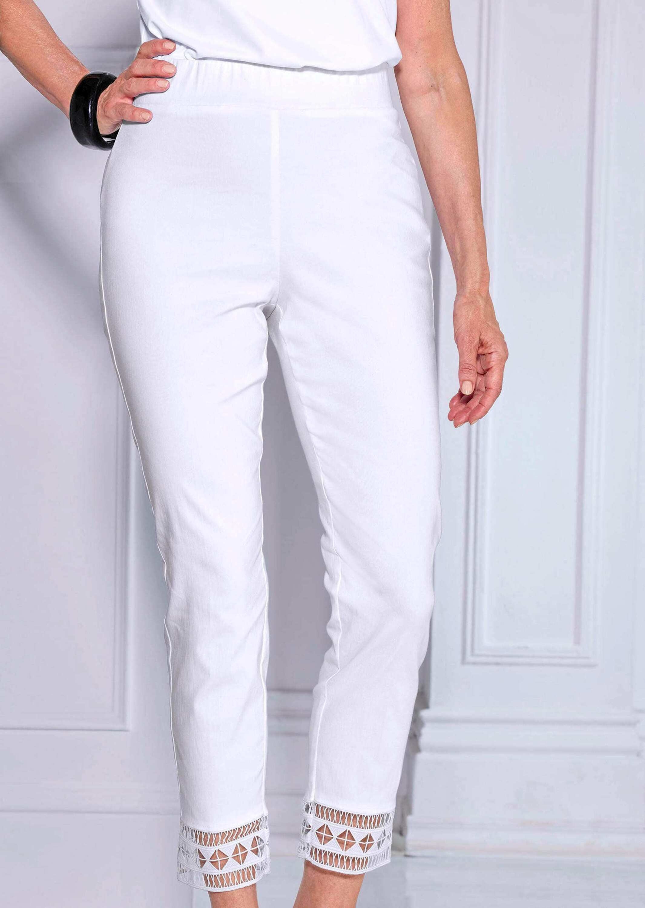 Thumbnail - GOLDNER Schlupfhose "Freizeithose LOUISA mit Spitzenabschluss"