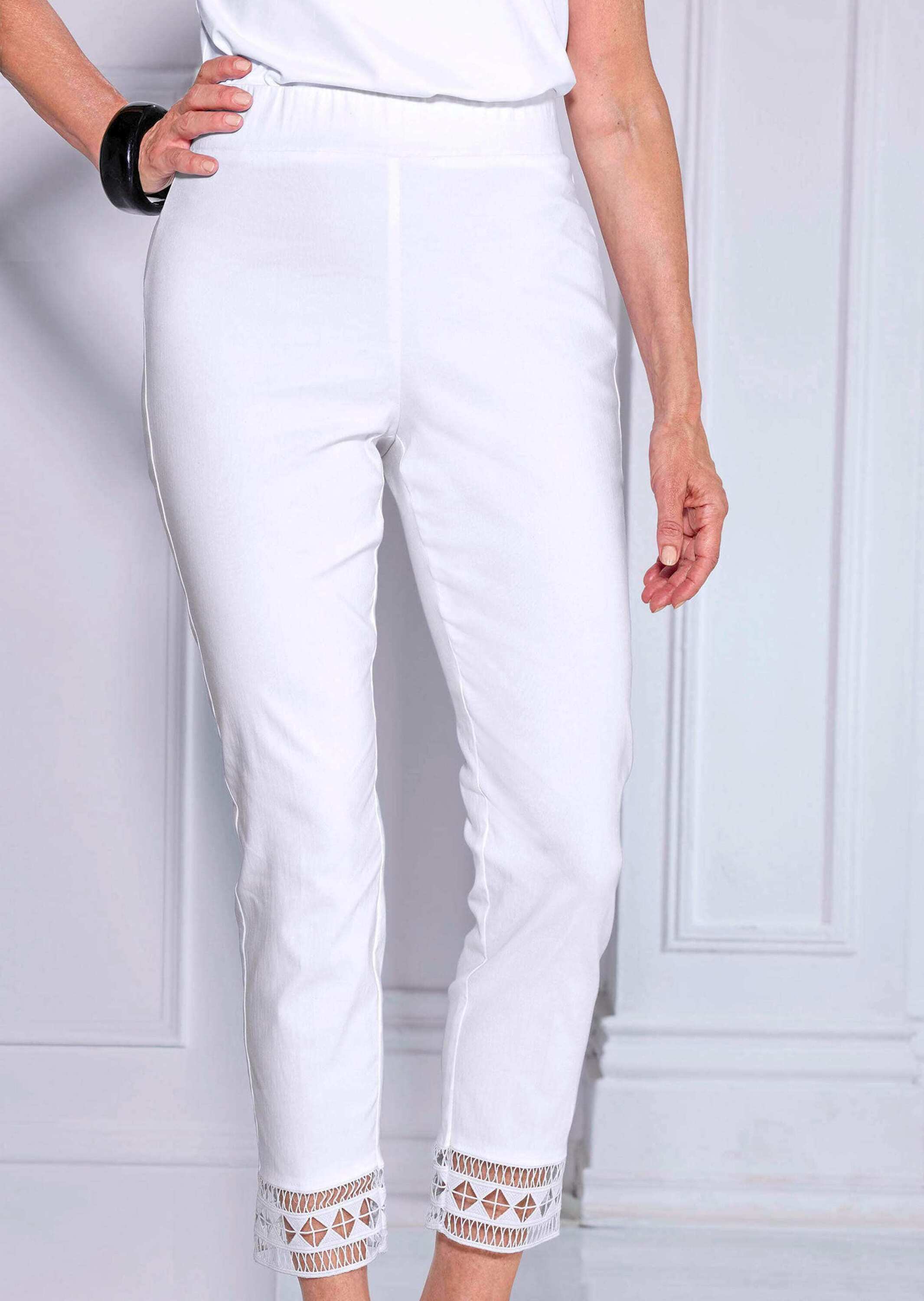 Thumbnail - GOLDNER Schlupfhose "Kurzgröße Freizeithose LOUISA mit Spitzenabschluss"