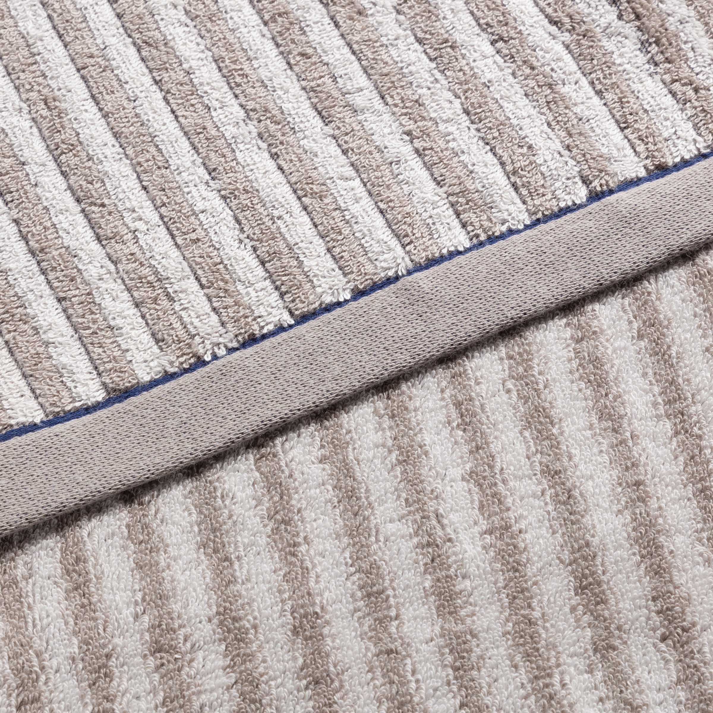 Möve Duschtuch »Geometric Shapes Stripes«