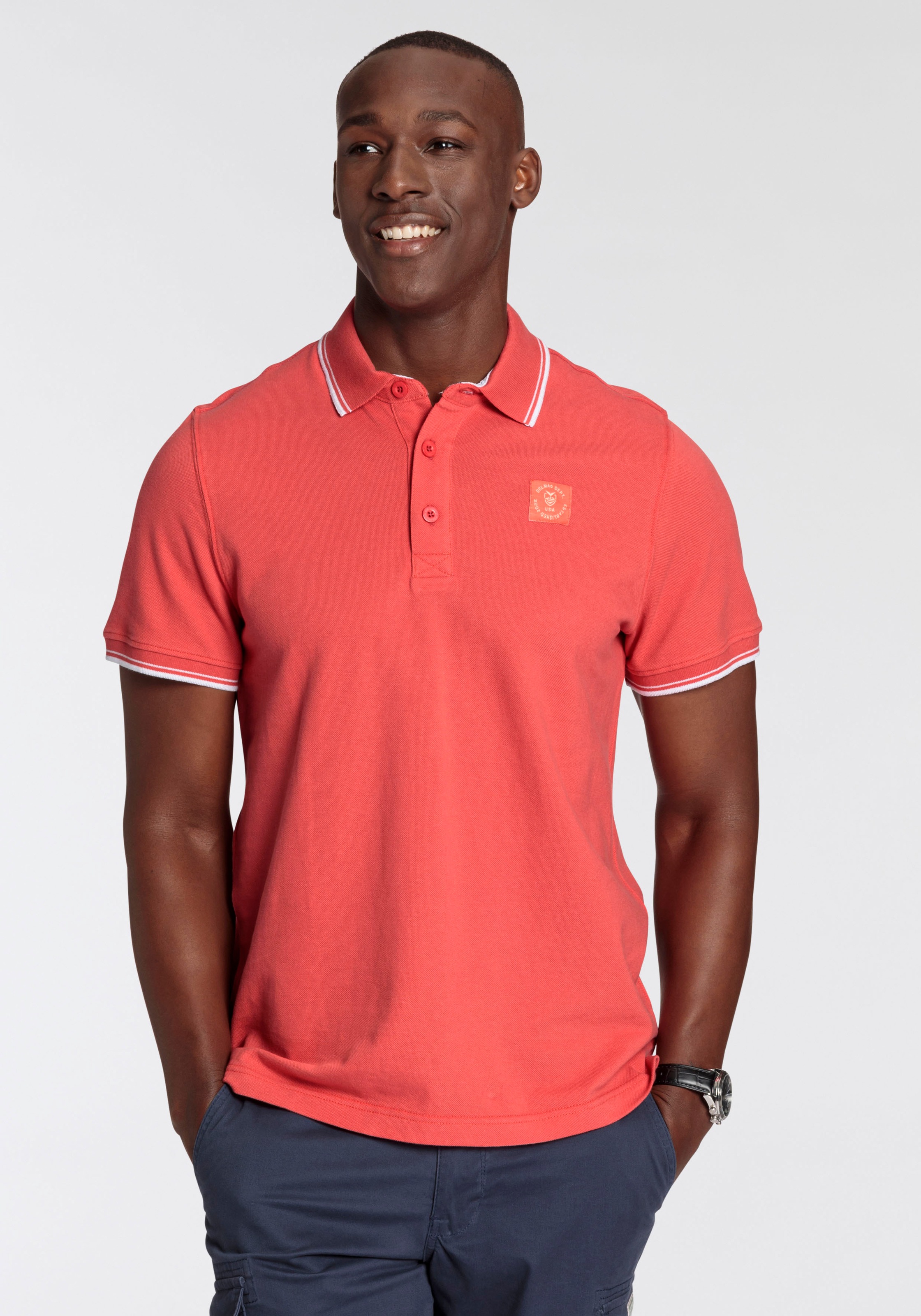 DELMAO Poloshirt "in vielen Sommer Farben Preis-Leistungs Bestseller" Trendige lockere Passform, immer perfekt gestylt Sportlicher Look