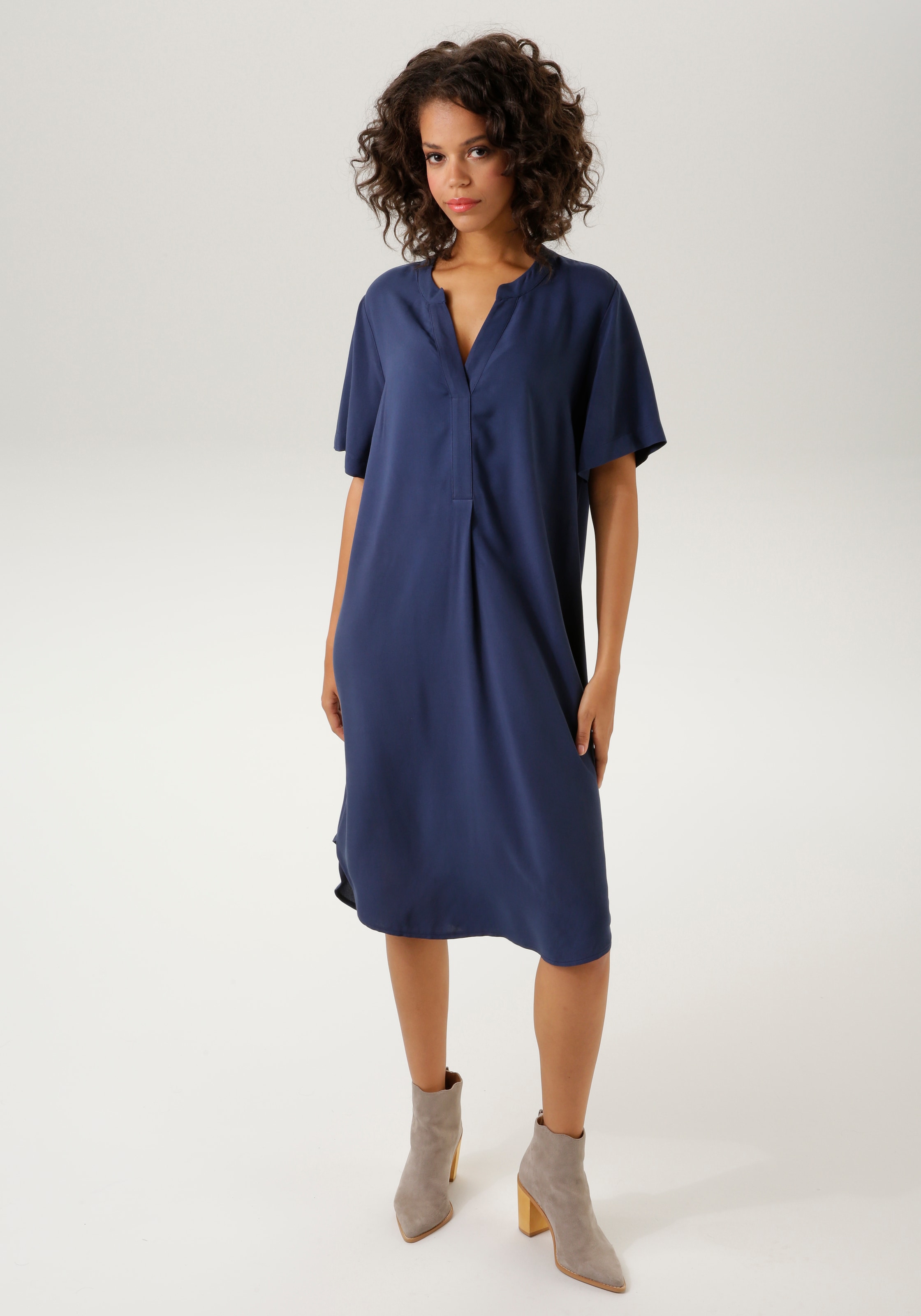 Aniston CASUAL Blusenkleid, in trendigen Farben