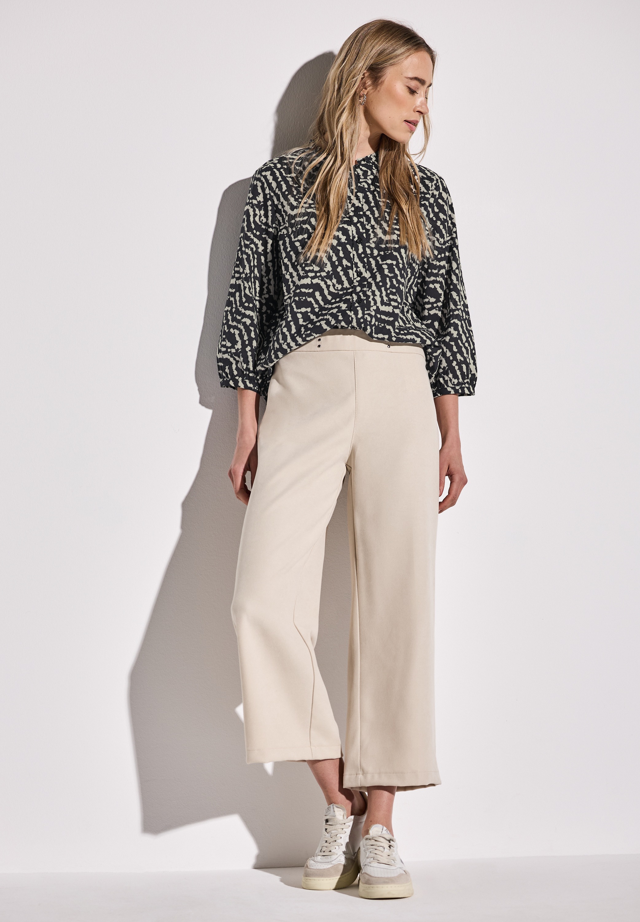 STREET ONE Rüschenbluse, 3/4 Arm, mit Rüschen und grafischem Print