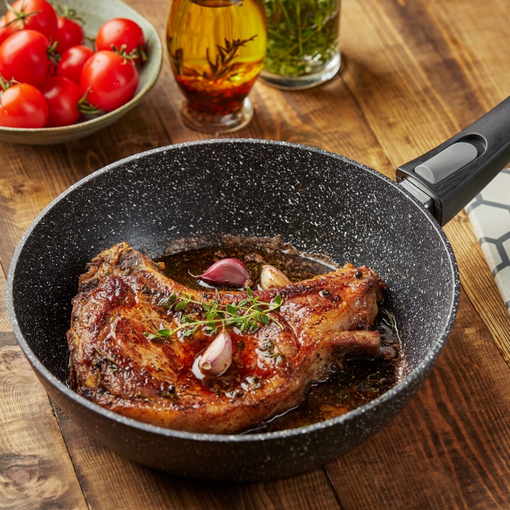 RESTO Kitchenware Bratpfanne »Leo, Wokpfanne mit vierschichtiger Marmor-Antihaftbeschichtung«, Aluminium, (1 tlg.), mit einem abnehmbaren Griff - backofenfest, spülmaschinenfest
