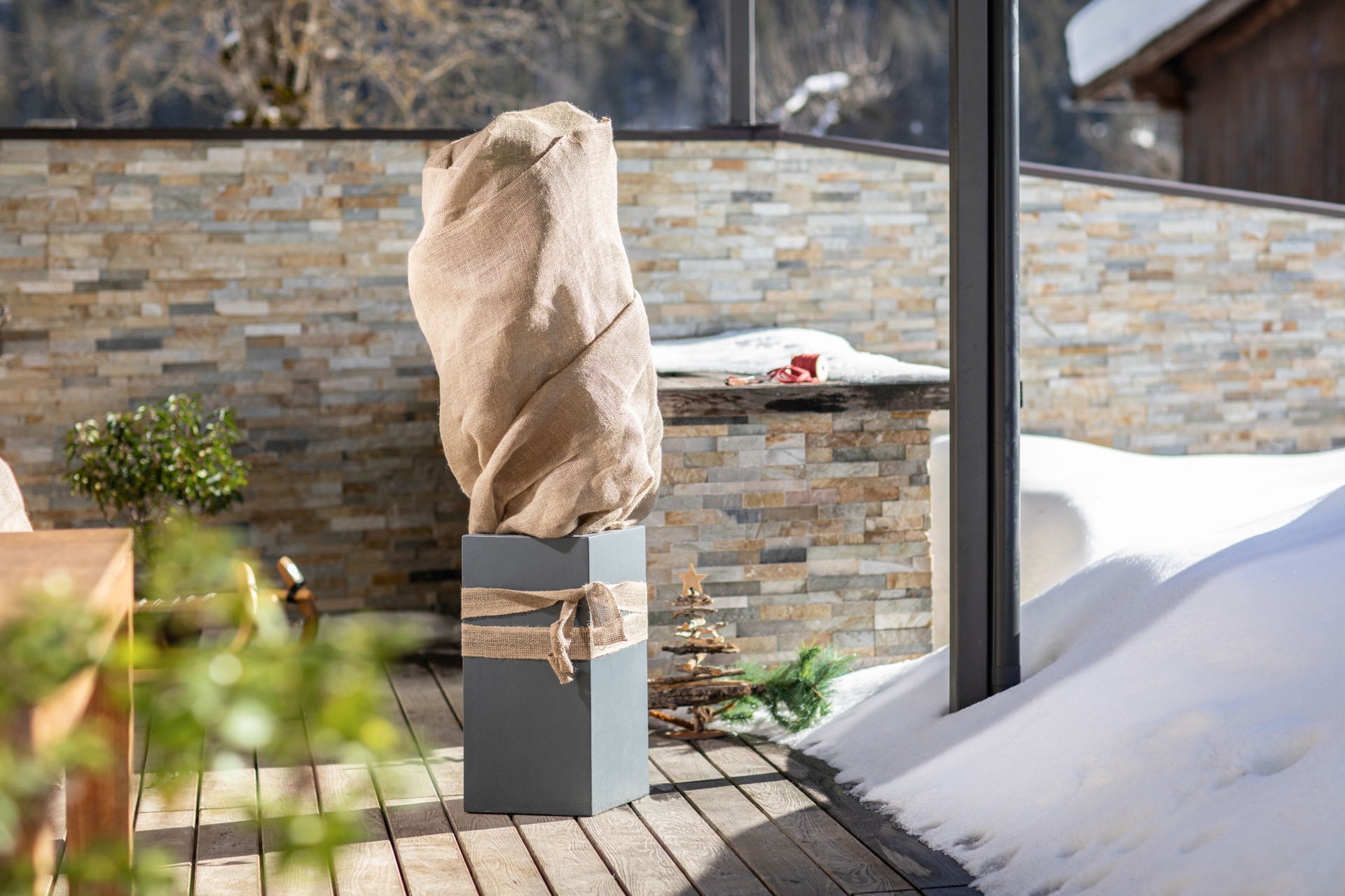 Windhager Winterschutzvlies »Jute-Gewebematte für den Garten, Balkon, Terrasse« 1 Stk. tlg. Kälteschutz Gewebematte aus Naturfaser, 1 x 4 m, 200 g/m²