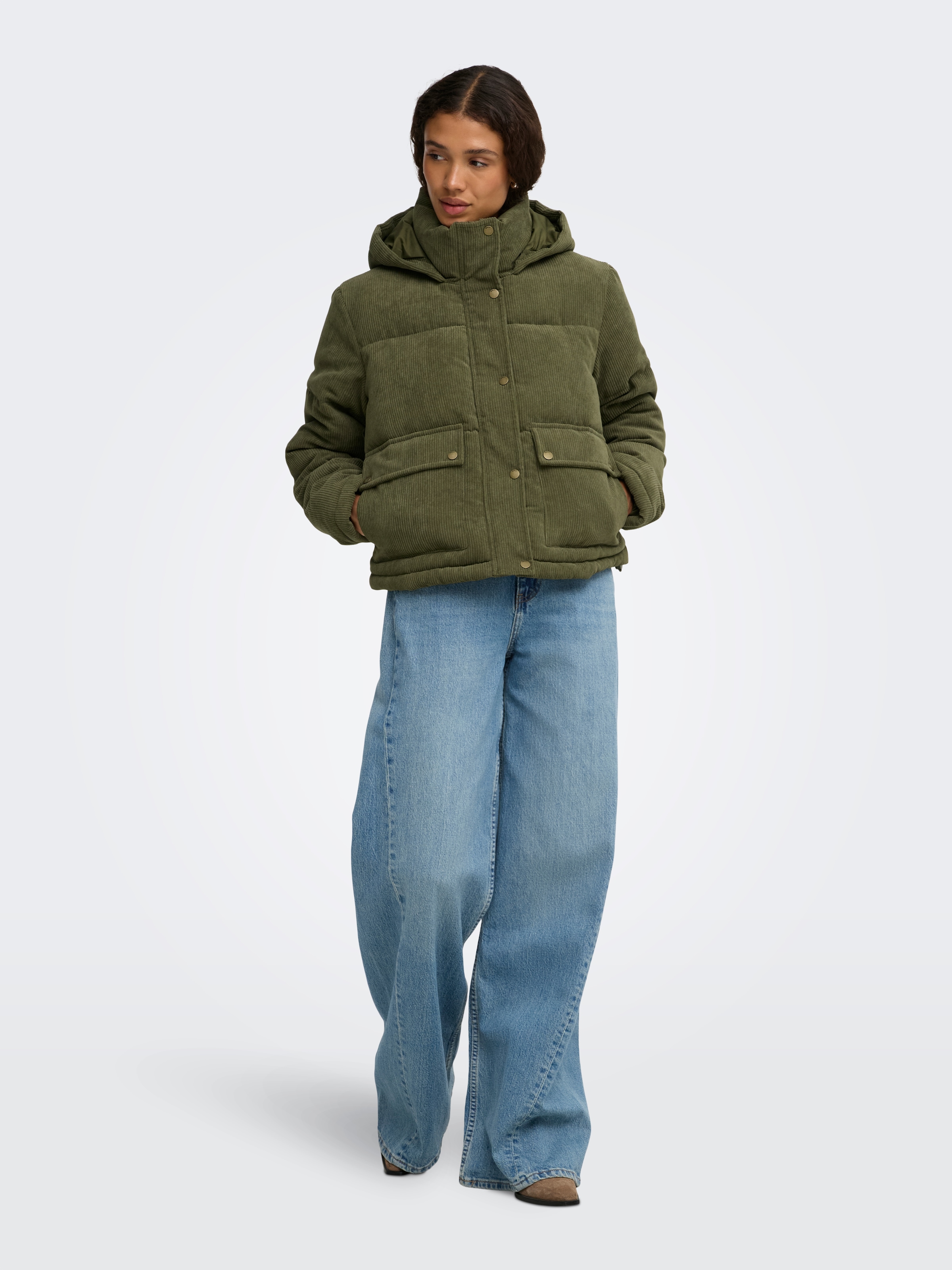 ONLY Steppjacke »ONLZAHARA CORDUROY PUFFER CC OTW« mit Kapuze Kunstfaser