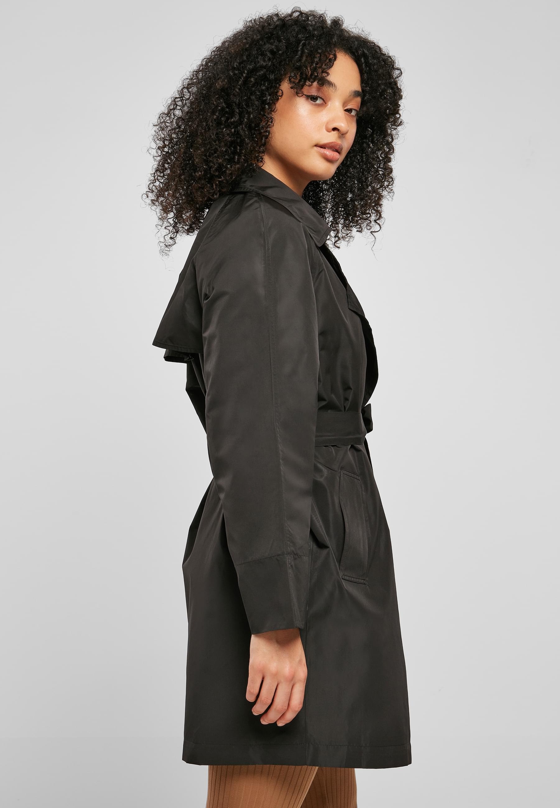 URBAN CLASSICS Allwetterjacke »Urban Classics Damen Ladies Crinkle Nylon Minimal Trench Coat«, (1 St.), ohne Kapuze