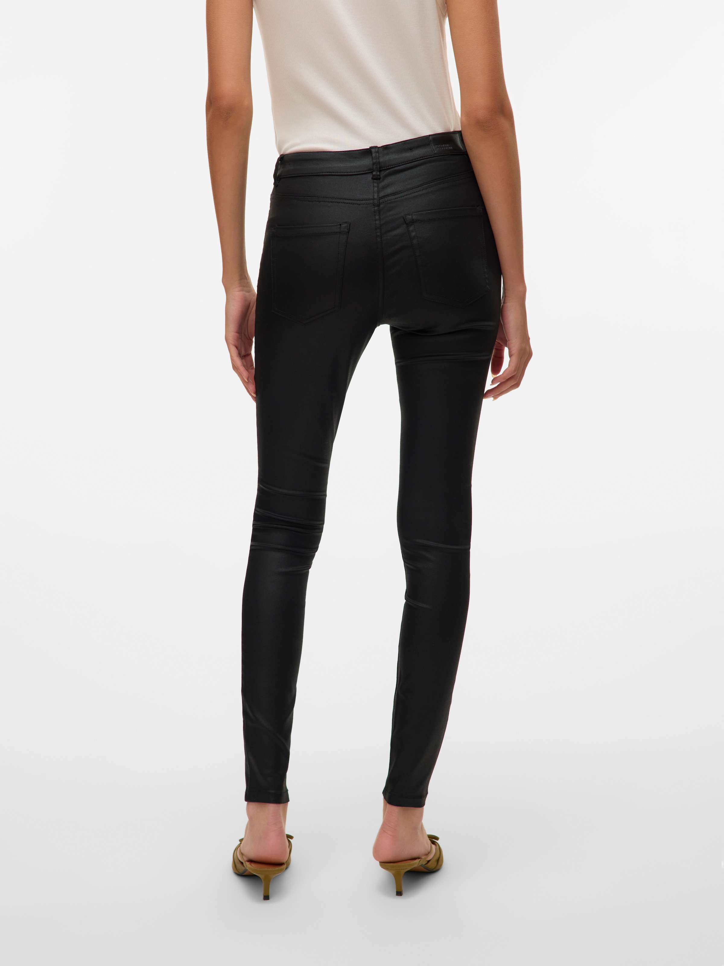 Vero Moda Skinny-fit-Jeans »VMFLASH MR SKINNY COATED PANTS NOOS«, mit beschichteter Lederimitat Optik