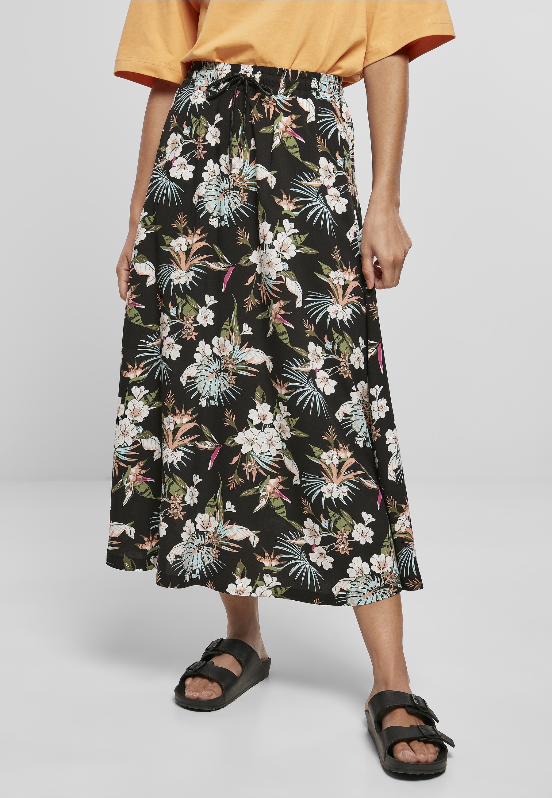 URBAN CLASSICS Jerseyrock »Urban Classics Damen Ladies Viscose Midi Skirt« 1 Stk.