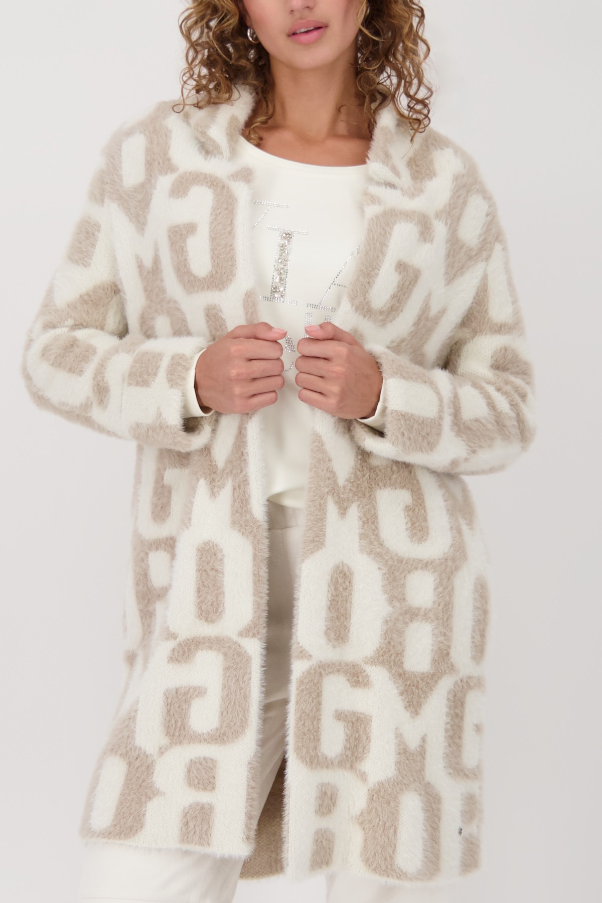 Monari Longstrickjacke "Jacke Strickmantel Plüsch", Regular fit mit V-Aussc günstig online kaufen