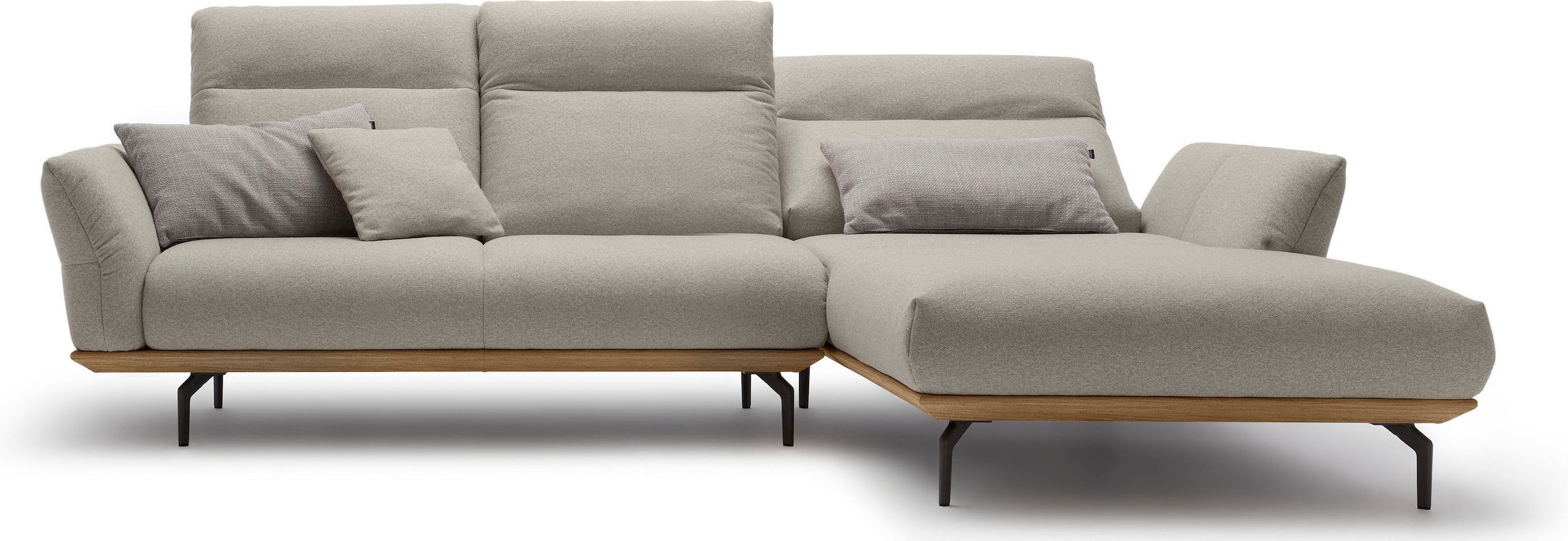 Creation BY ROLF BENZ Ecksofa »CR.460«, Sockel in Nussbaum, Winkelfüße in Umbragrau, Breite 298 cm