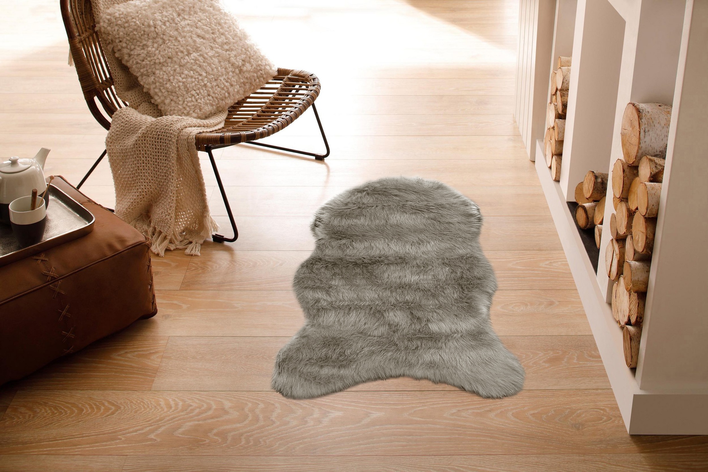 Home affaire Fellteppich »Valeria«, fellförmig, 60 mm Höhe, Kunstfell Teppich rund, besonders weich und flauschig, fußbodenheizungsgeeignet, pflegeleicht, ideale Teppiche für Wohnzimmer, Schlafzimmer und Esszimmer