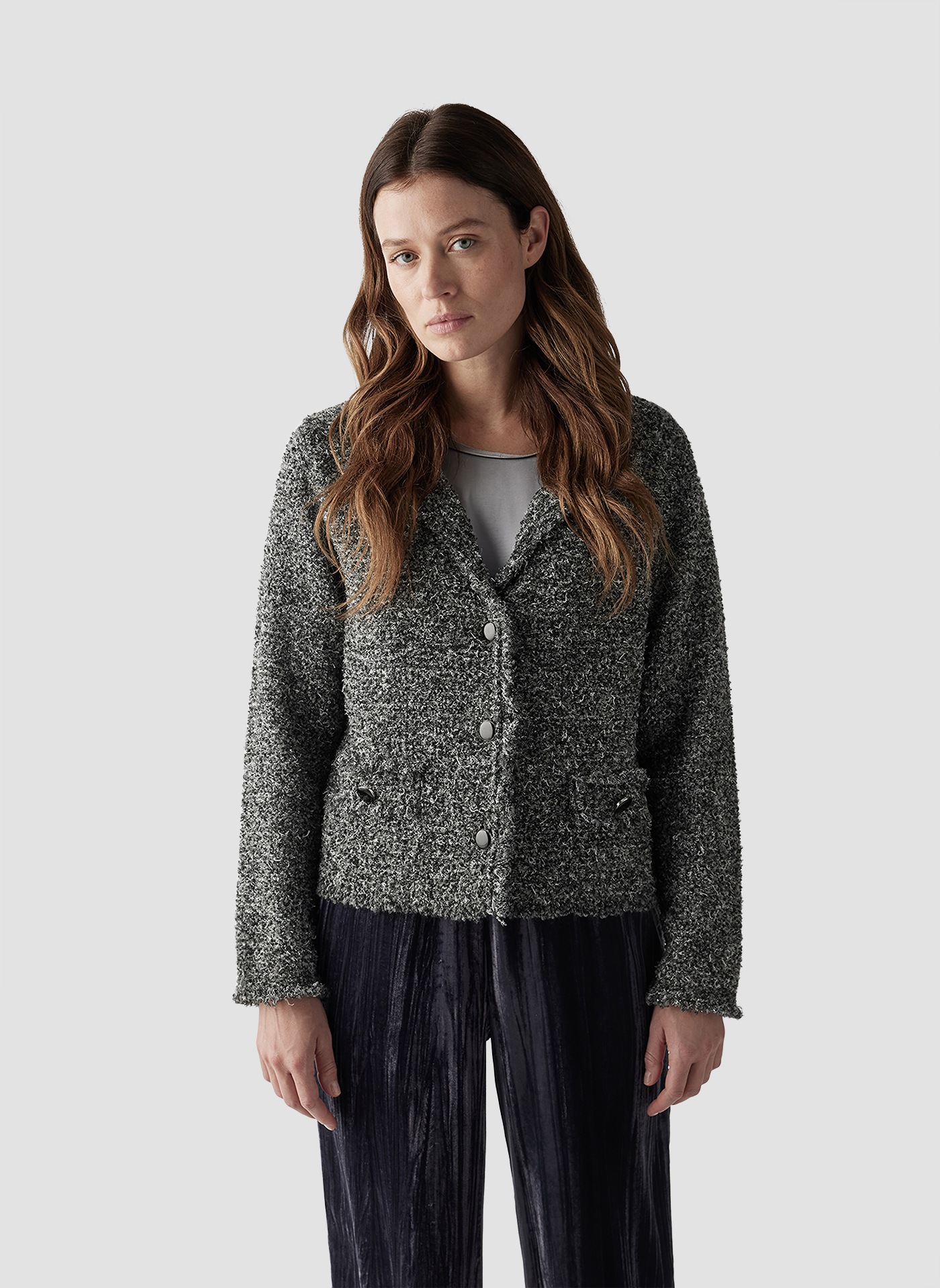 Strickjacke »LeComte Bouclé-Strickjacke mit V-Ausschnitt und Knopfdetails«